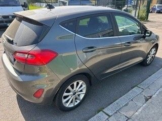 Ford Fiesta avec GPS
