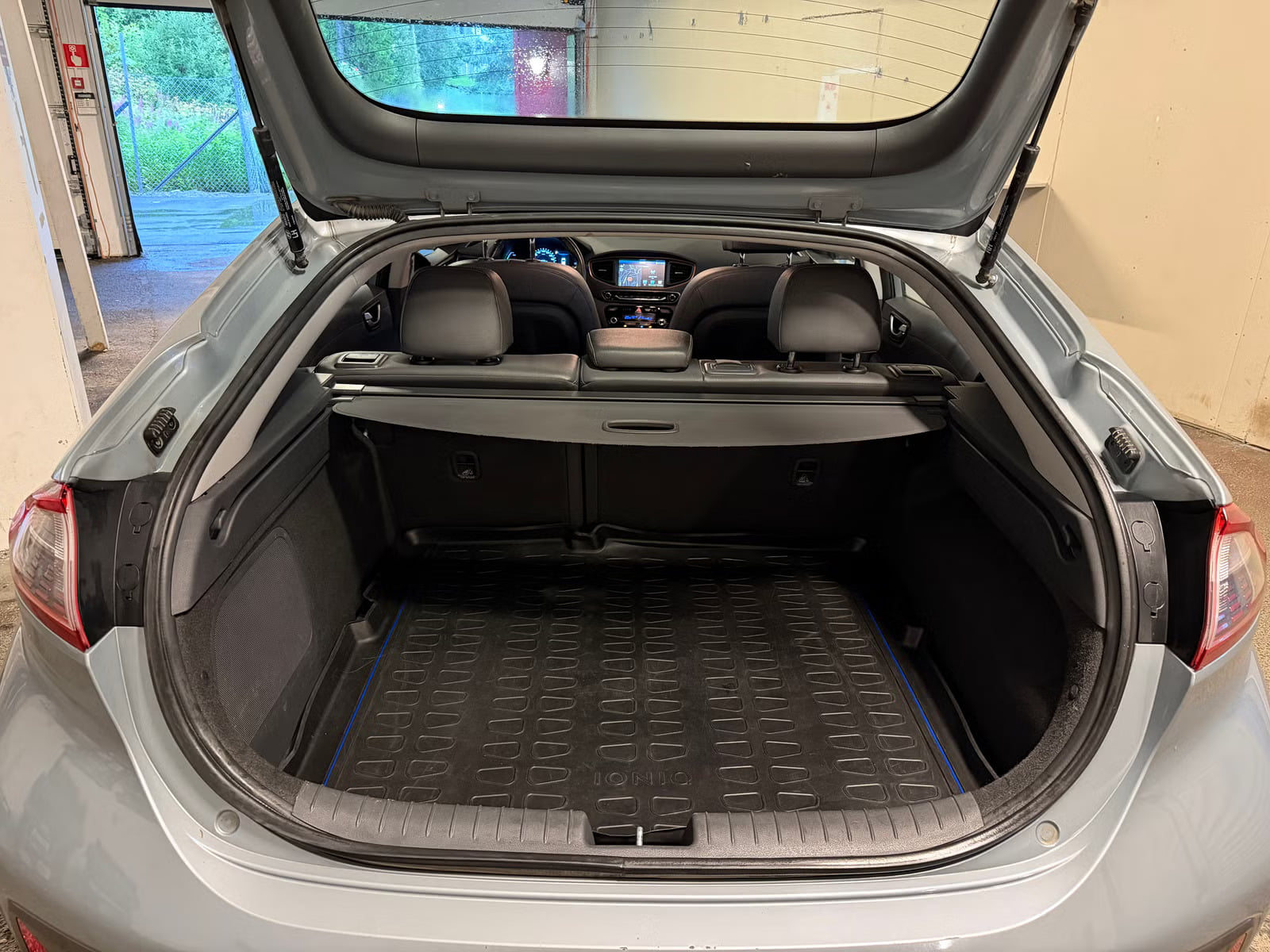 Hyundai Ioniq med Babysete