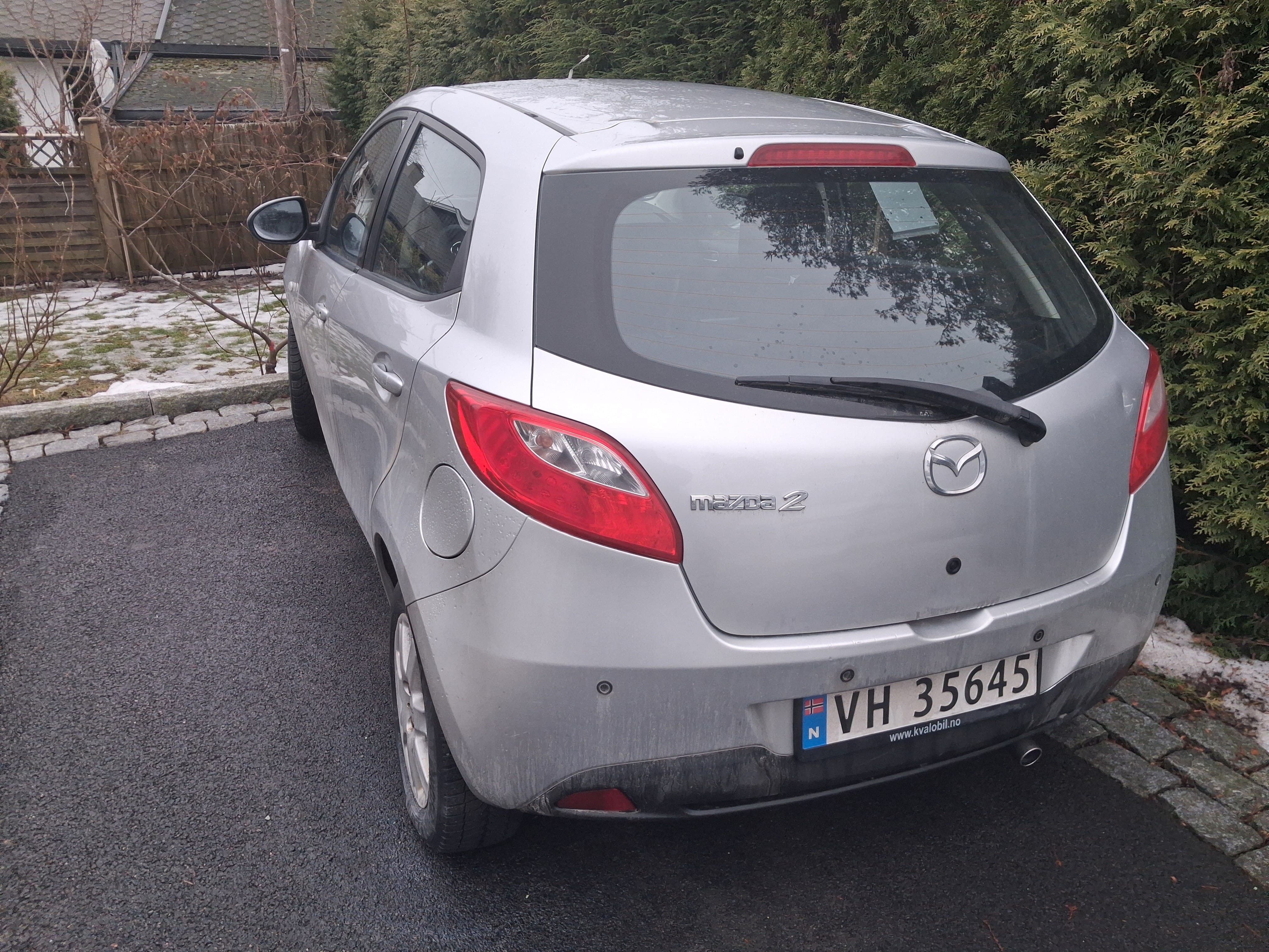Mazda 2 med Vinterdekk