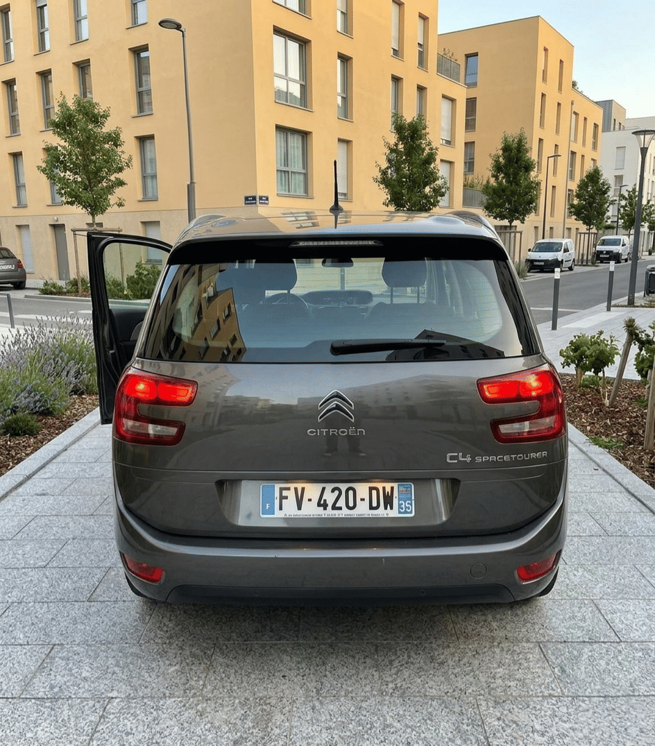 Citroen C4 Grand Spacetourer avec Climatisation