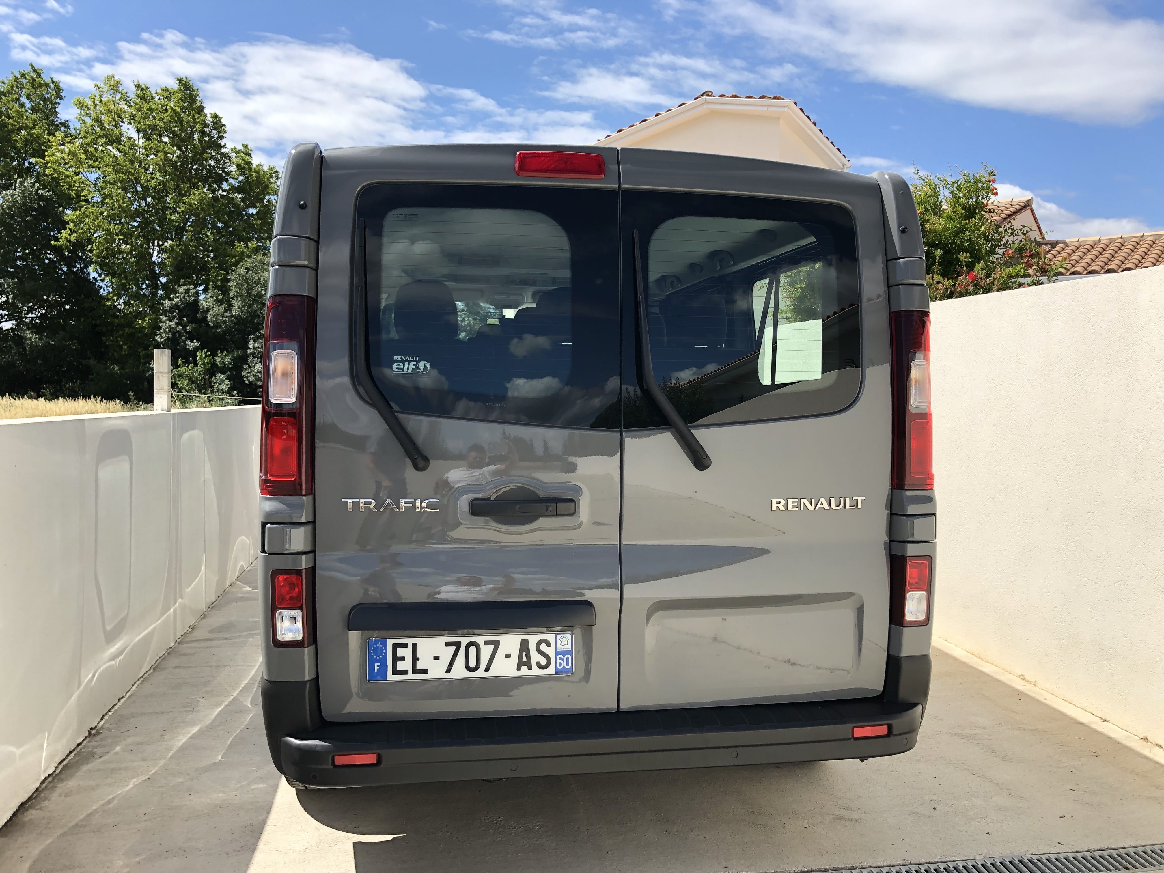 Renault Trafic Passenger 9 places rallongé 125 chevaux avec Climatisation