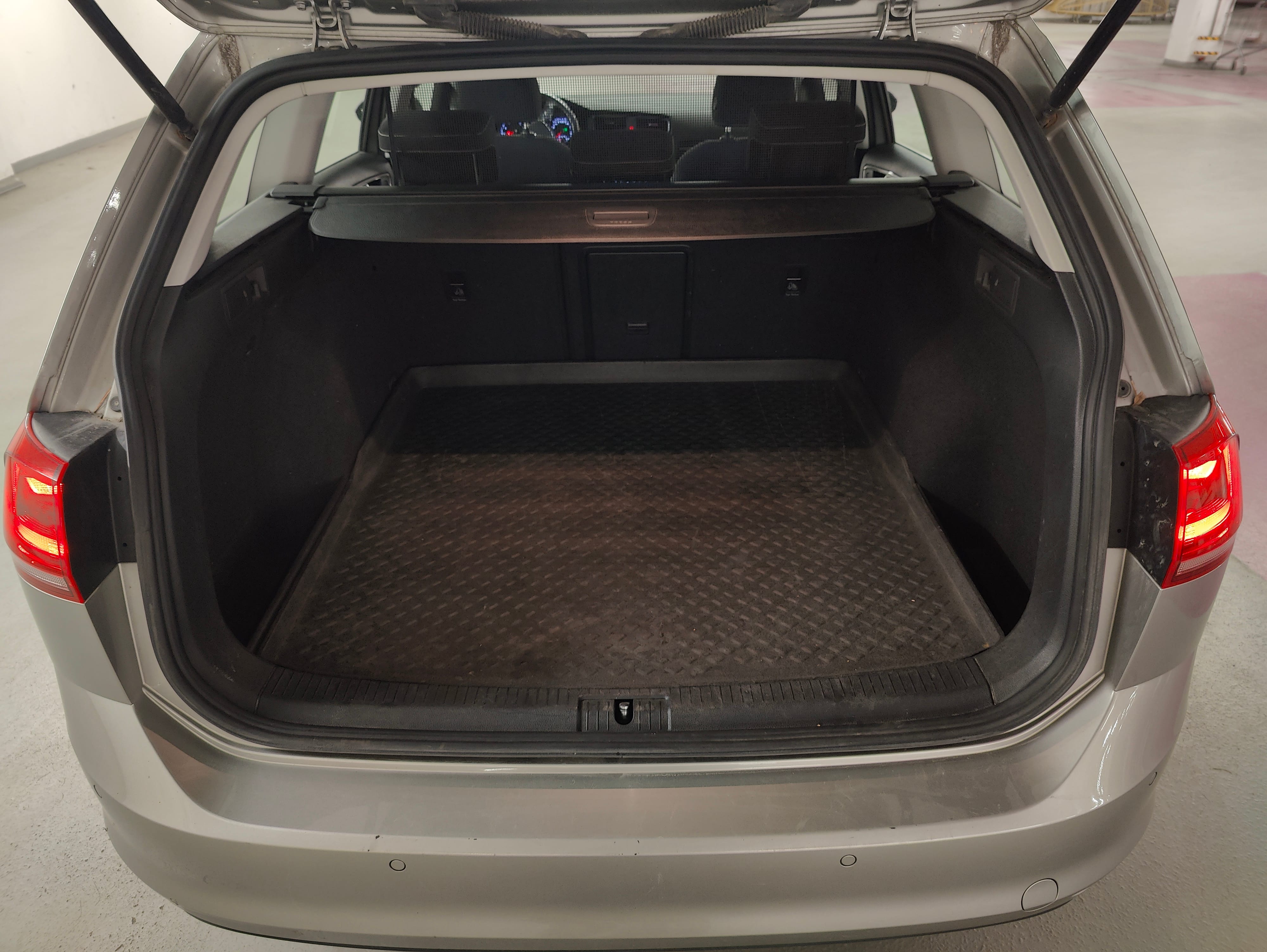 Volkswagen Golf Stasjonsvogn, automat gir med Vinterdekk