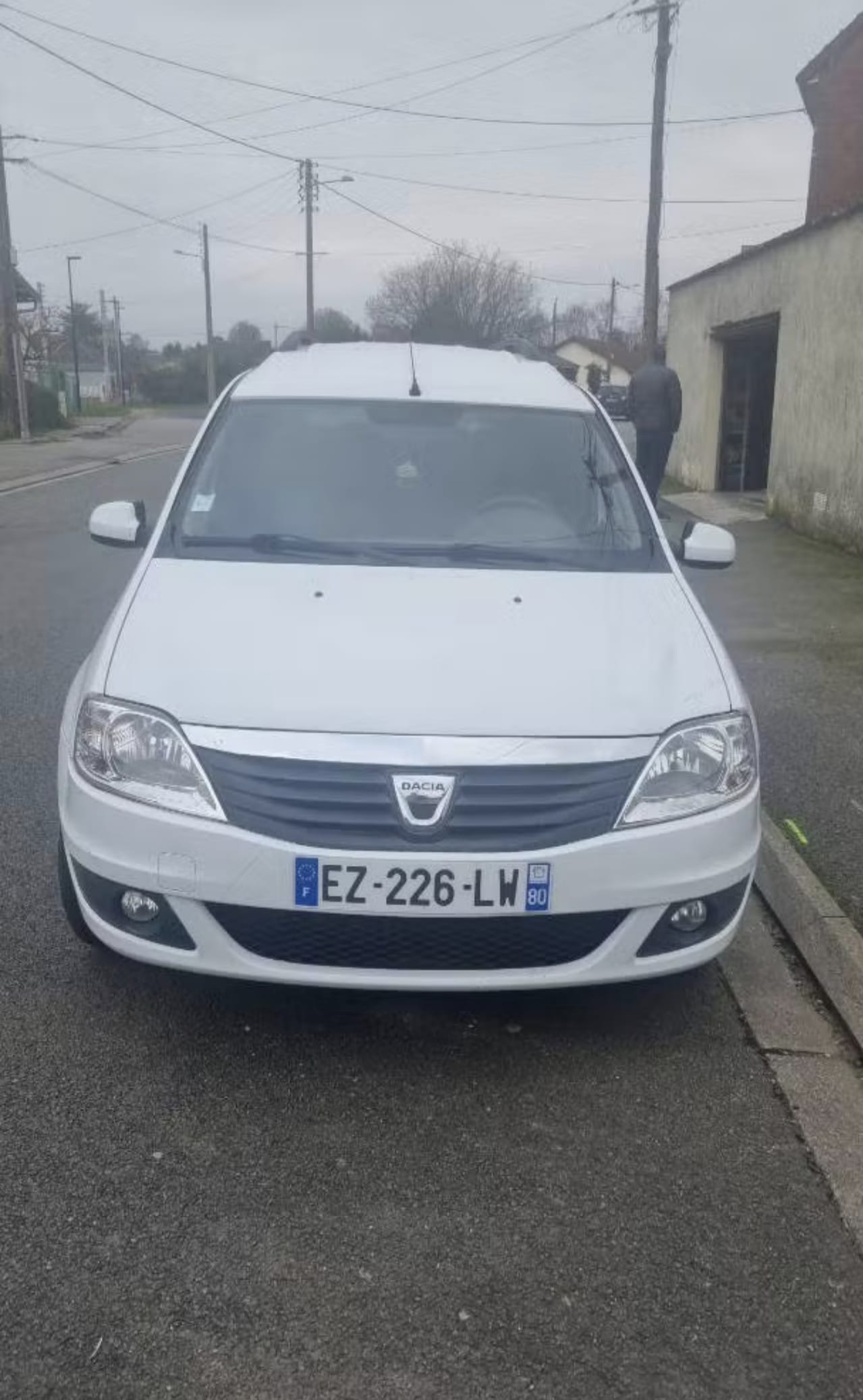 Dacia Logan ECO-POLYVALENTE, 2012, Essence 95