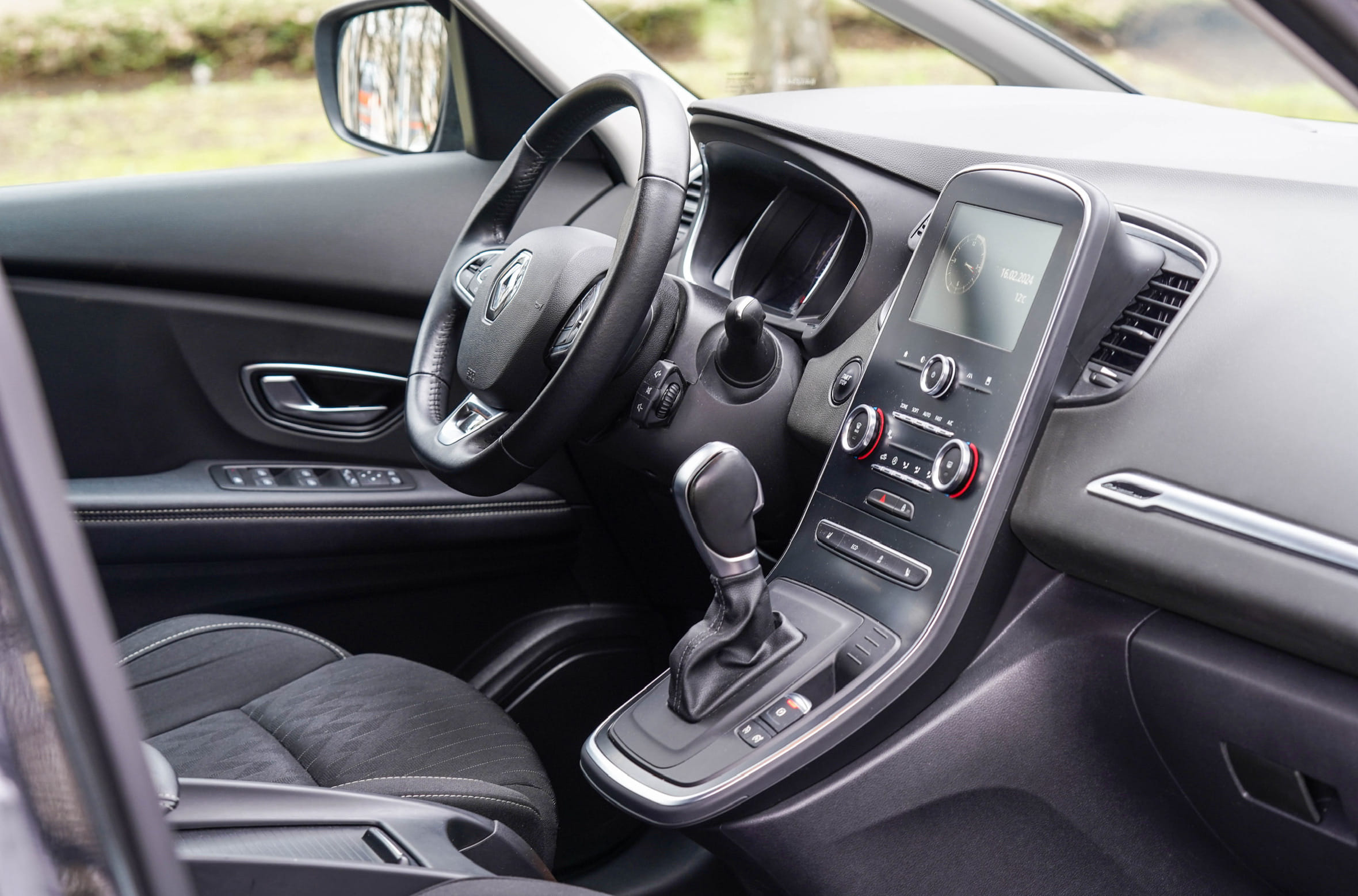 Renault Grand Scenic avec Siège bébé