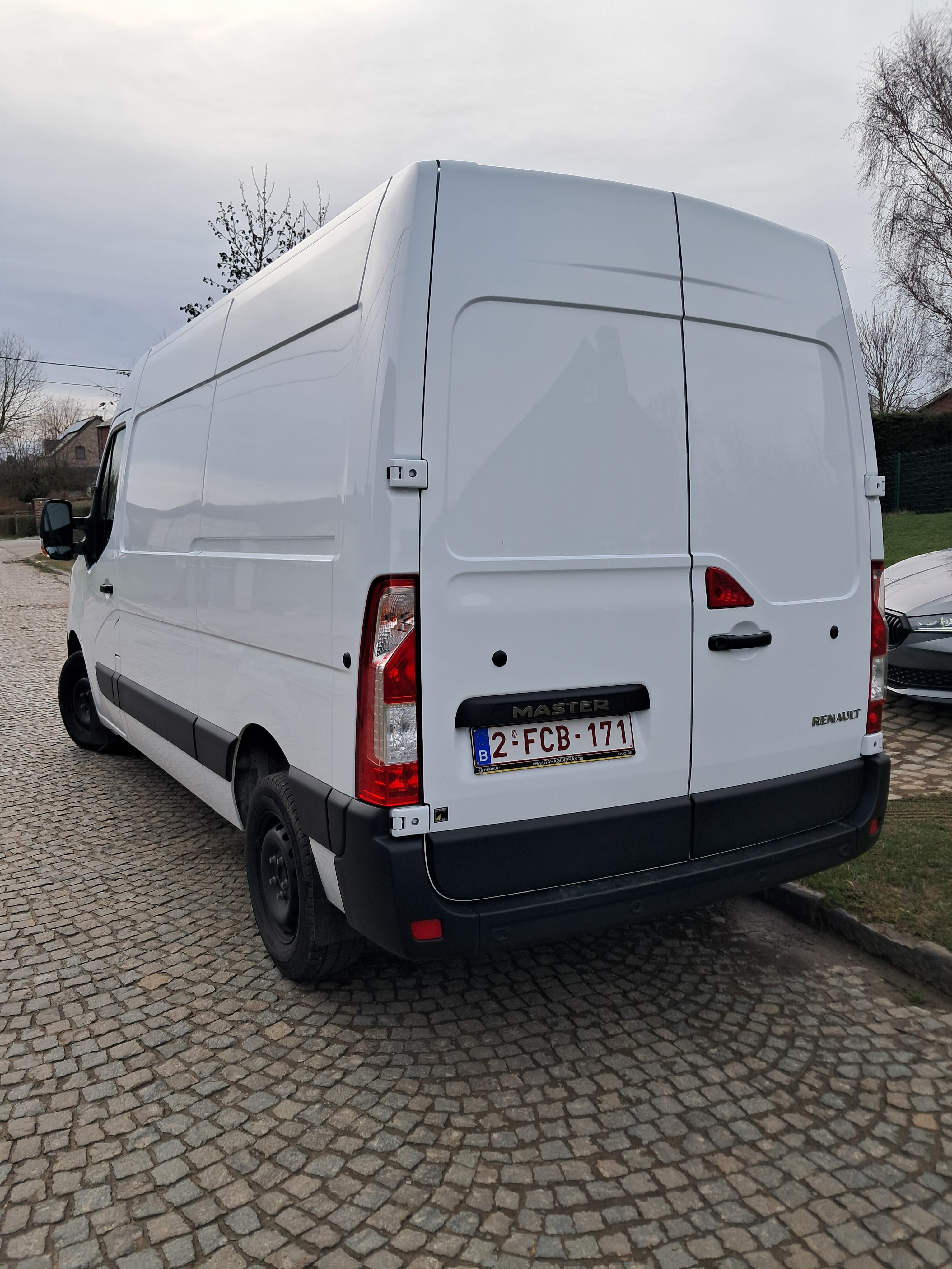 Renault Master 2.3 DCI met GPS
