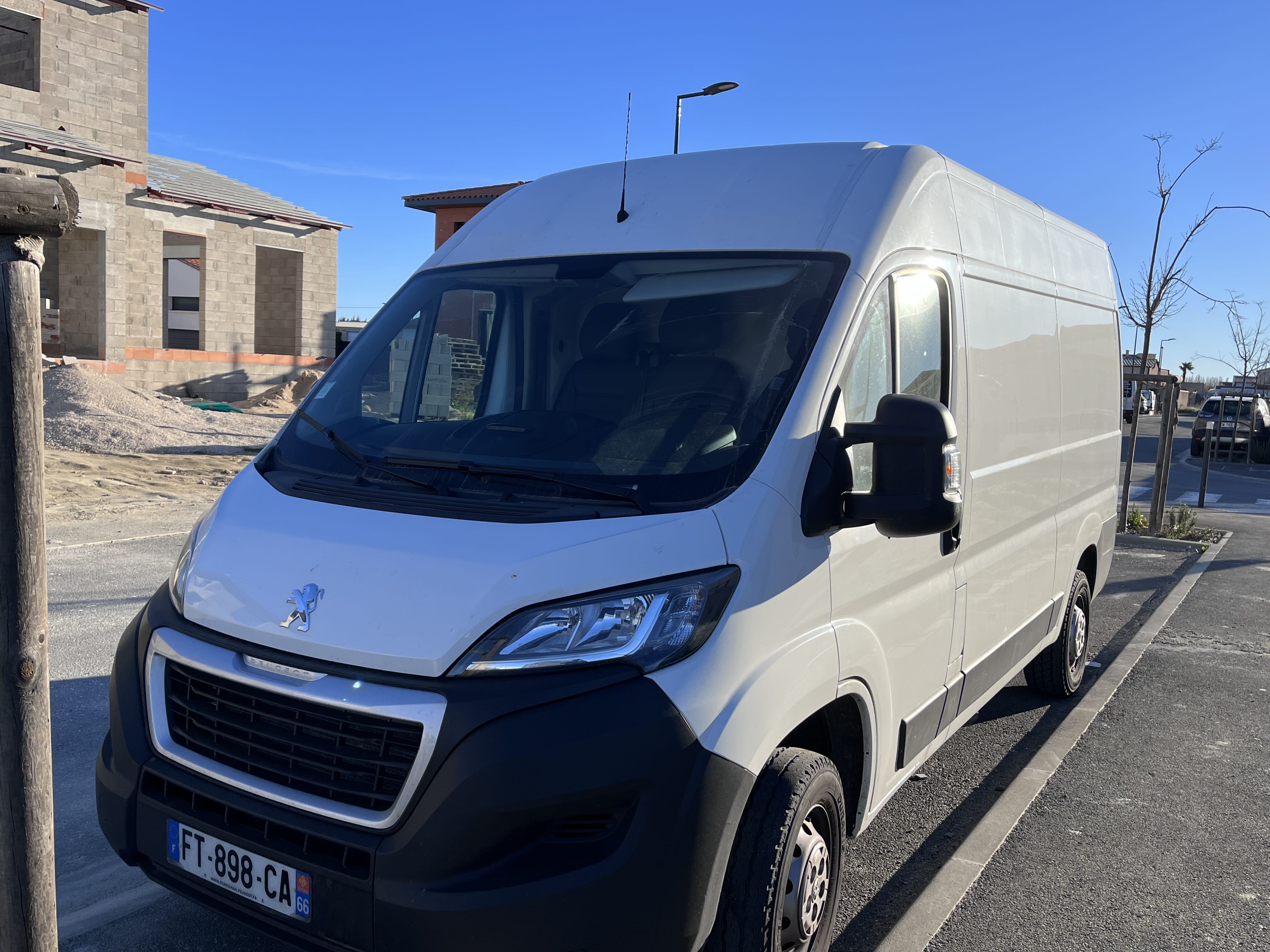 Peugeot Boxer  2020  + ATTELAGE + PACK DÉMÉNAGEMENT (Diable/Sangles), 2020, Diesel