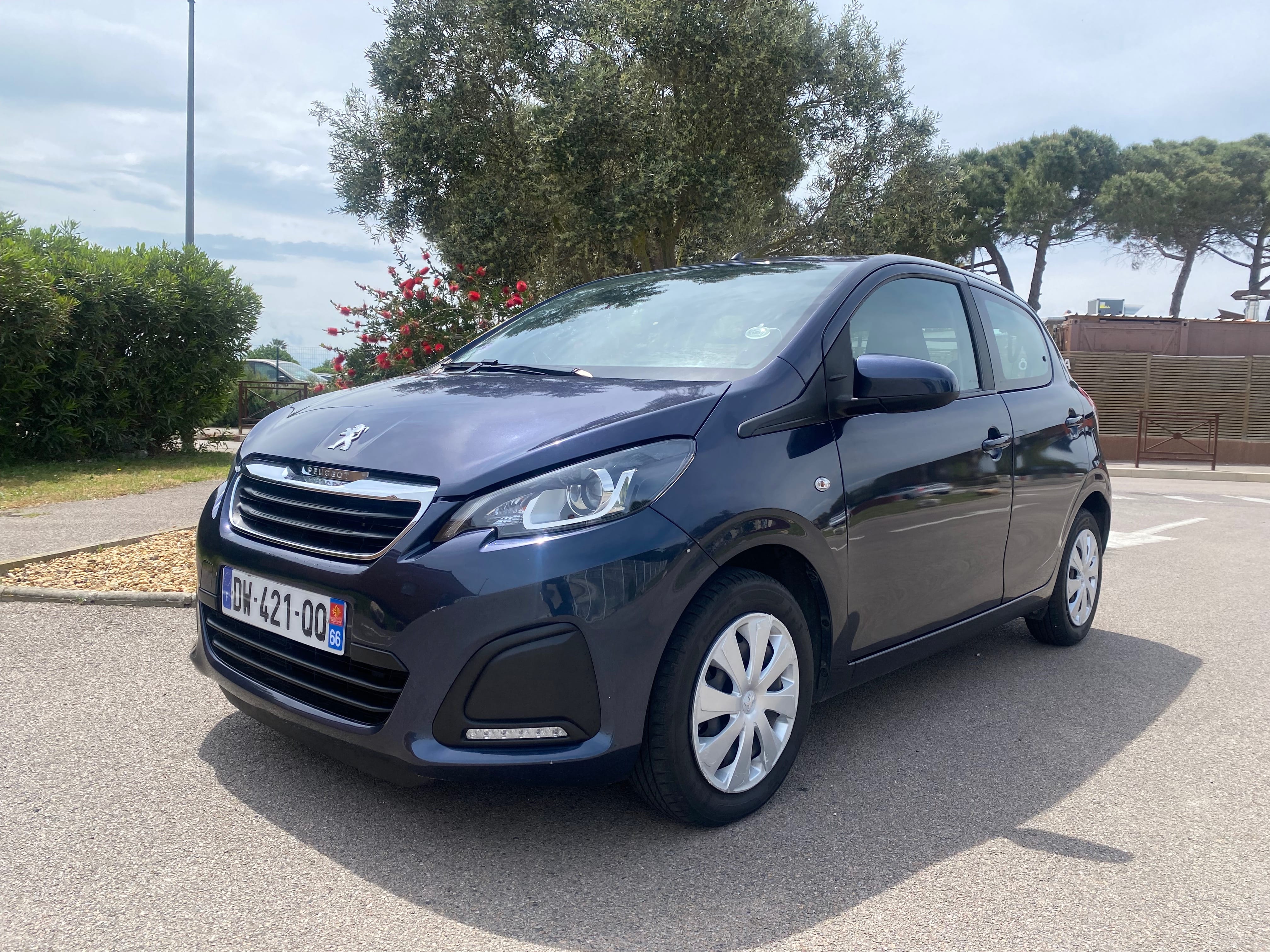 Peugeot 108 CARPLAY & ANDROID AUTO - CLIMATISATION - BLUETOOTH - 5 PORTES, 2015, Essence 95