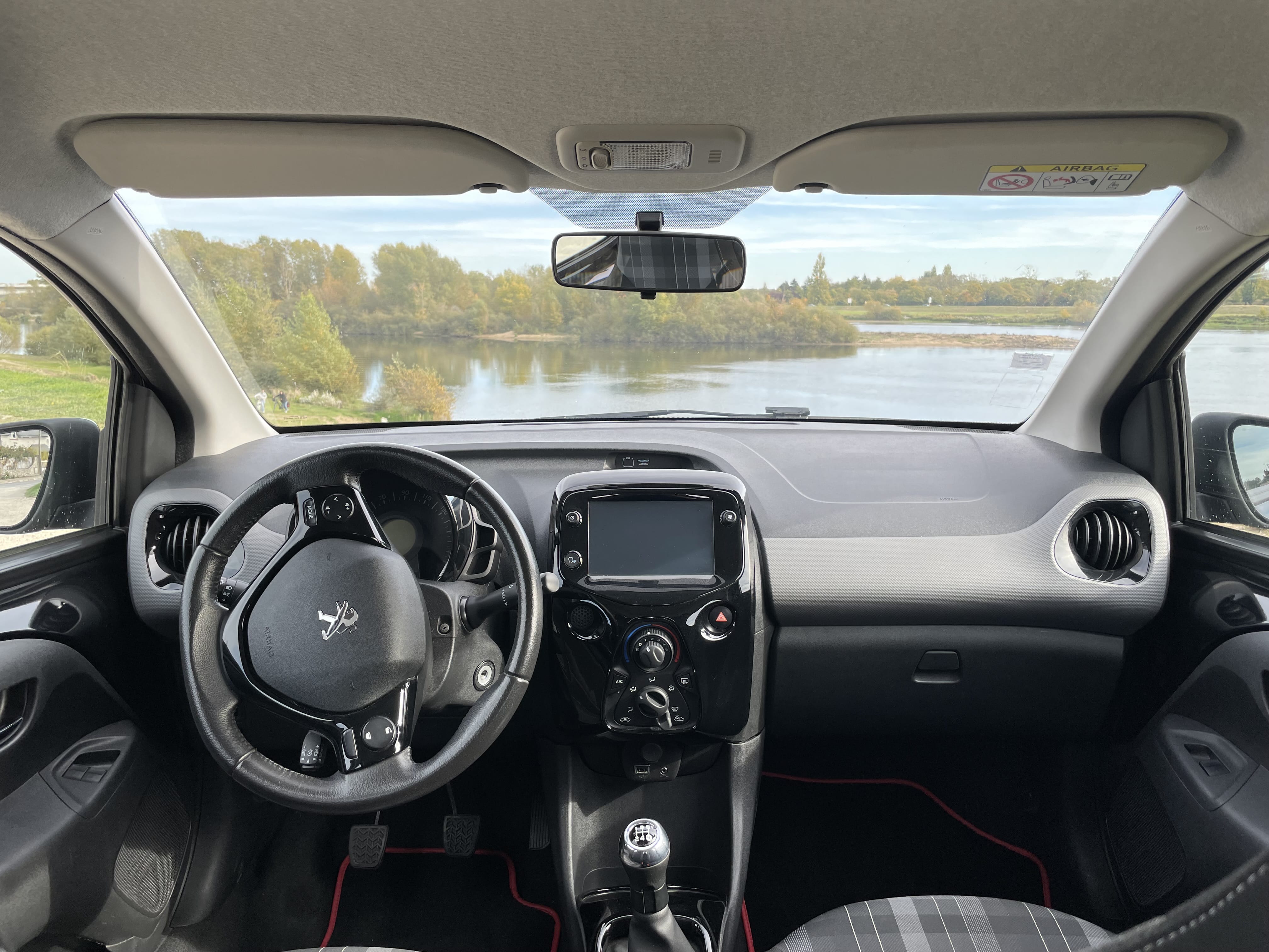 Peugeot 108 avec Apple CarPlay