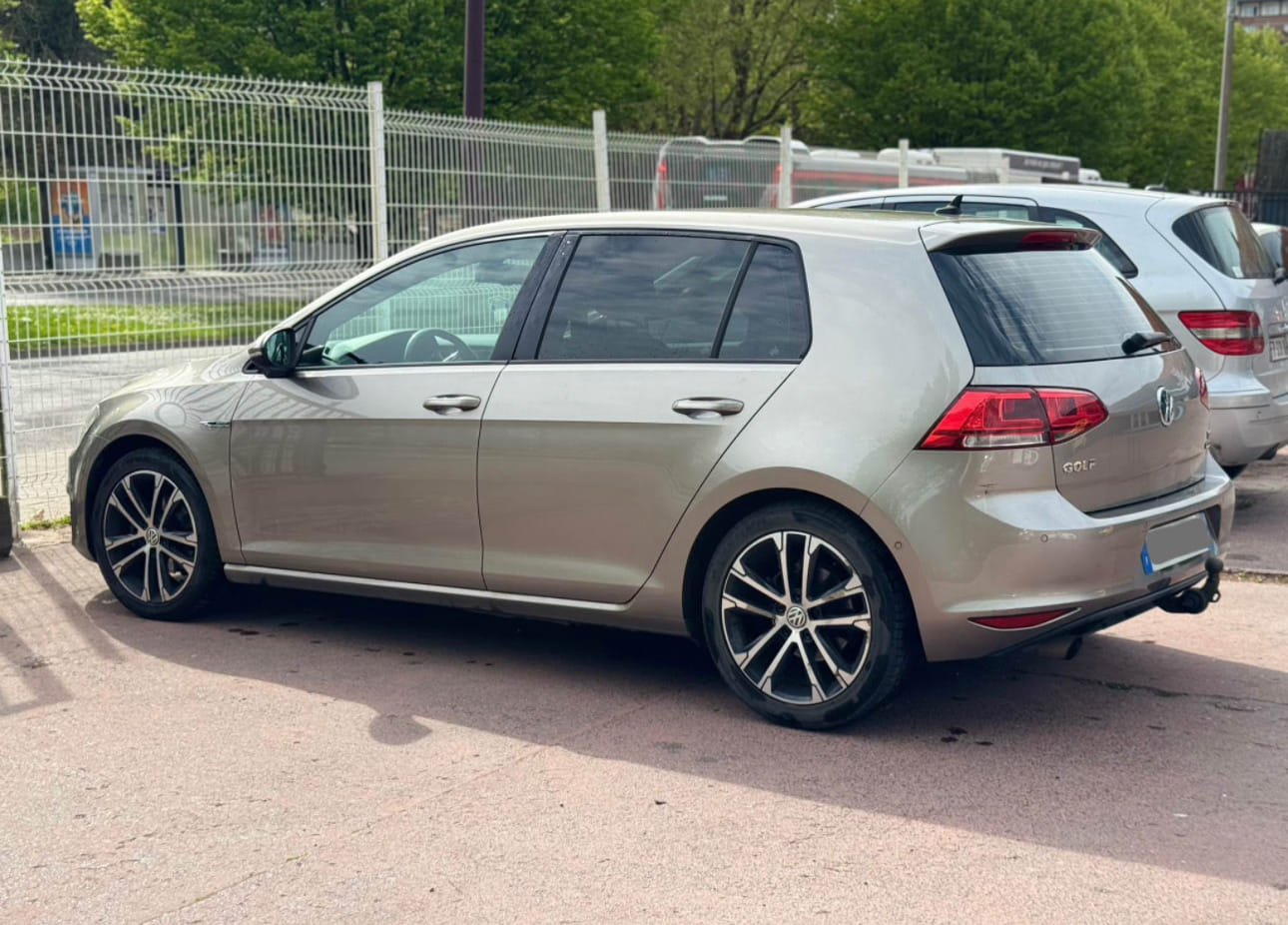 Volkswagen Golf avec GPS