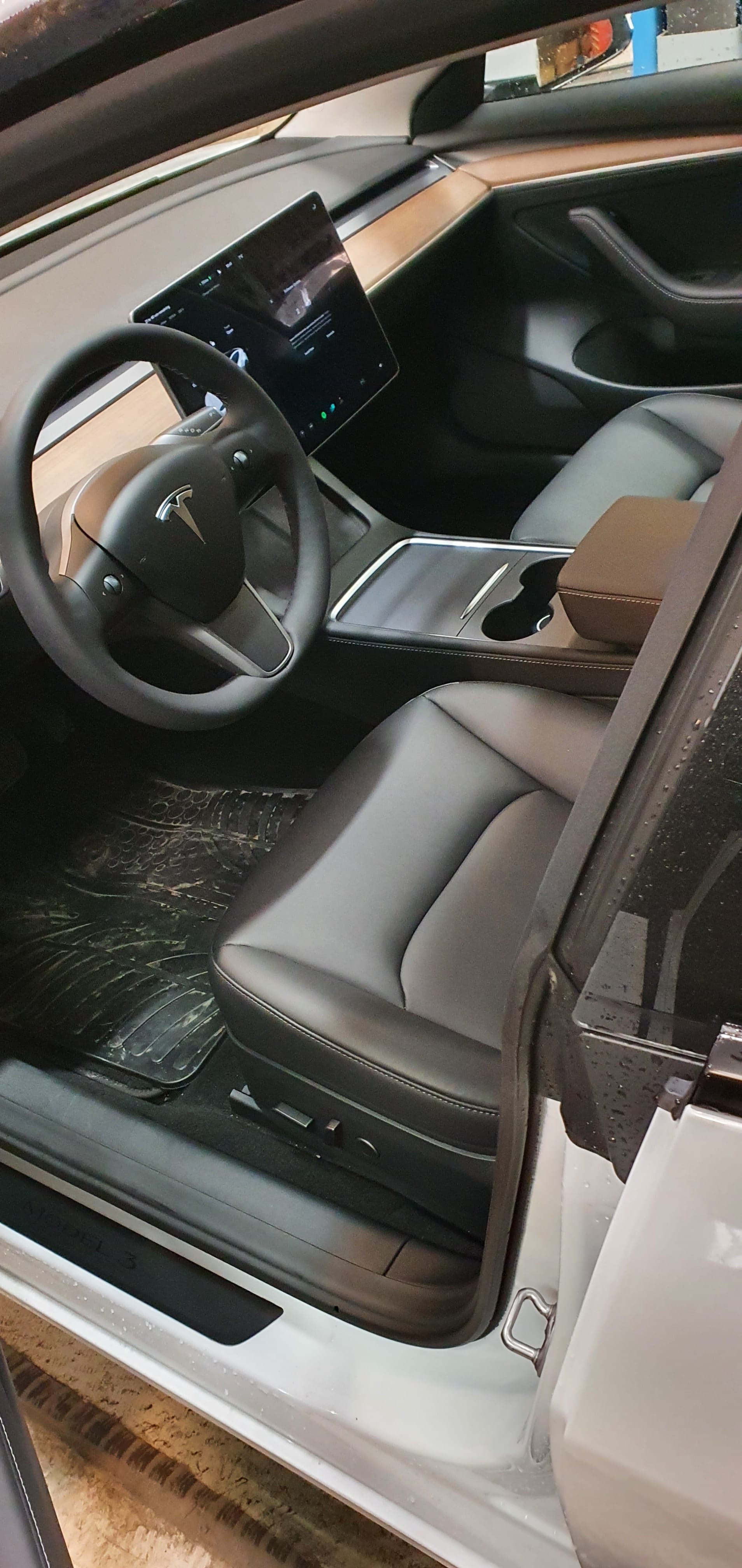 Tesla Model 3 med GPS