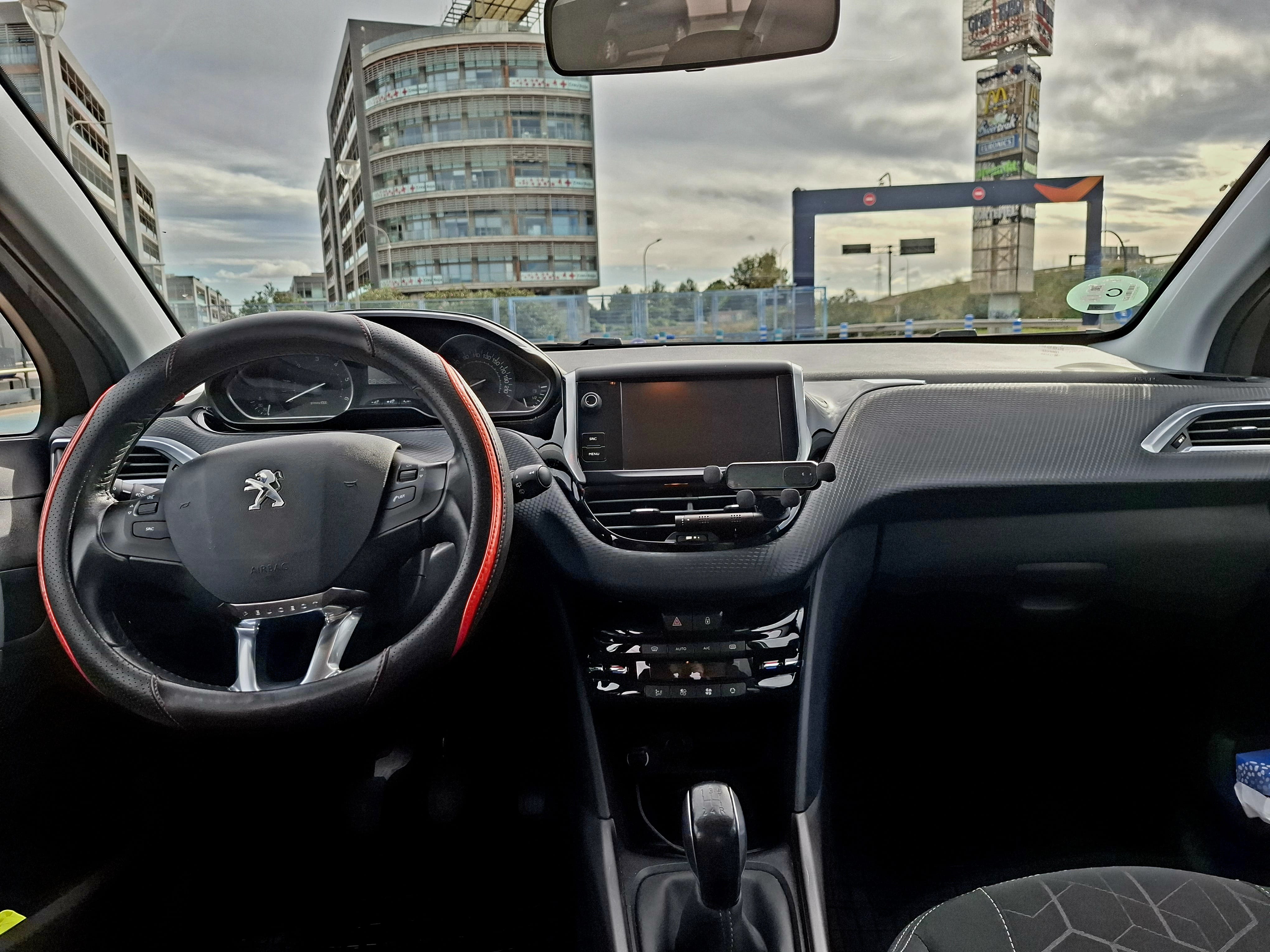 Peugeot 2008 con Portaesquís