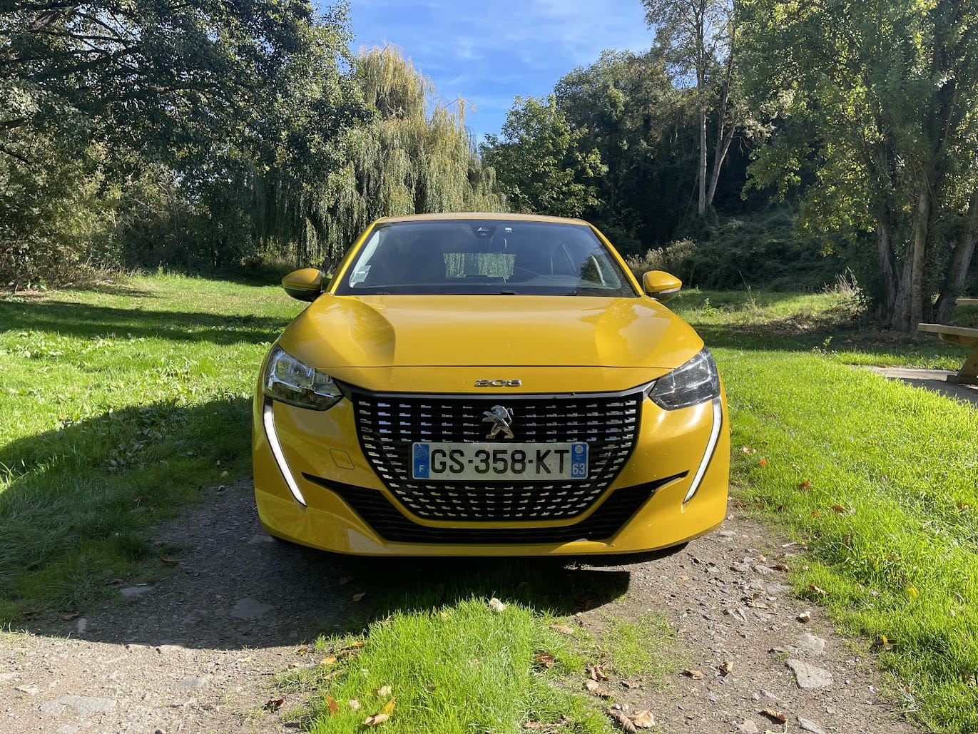 Peugeot 208 Boîte automatique - sièges chauffants avec Pneus neige