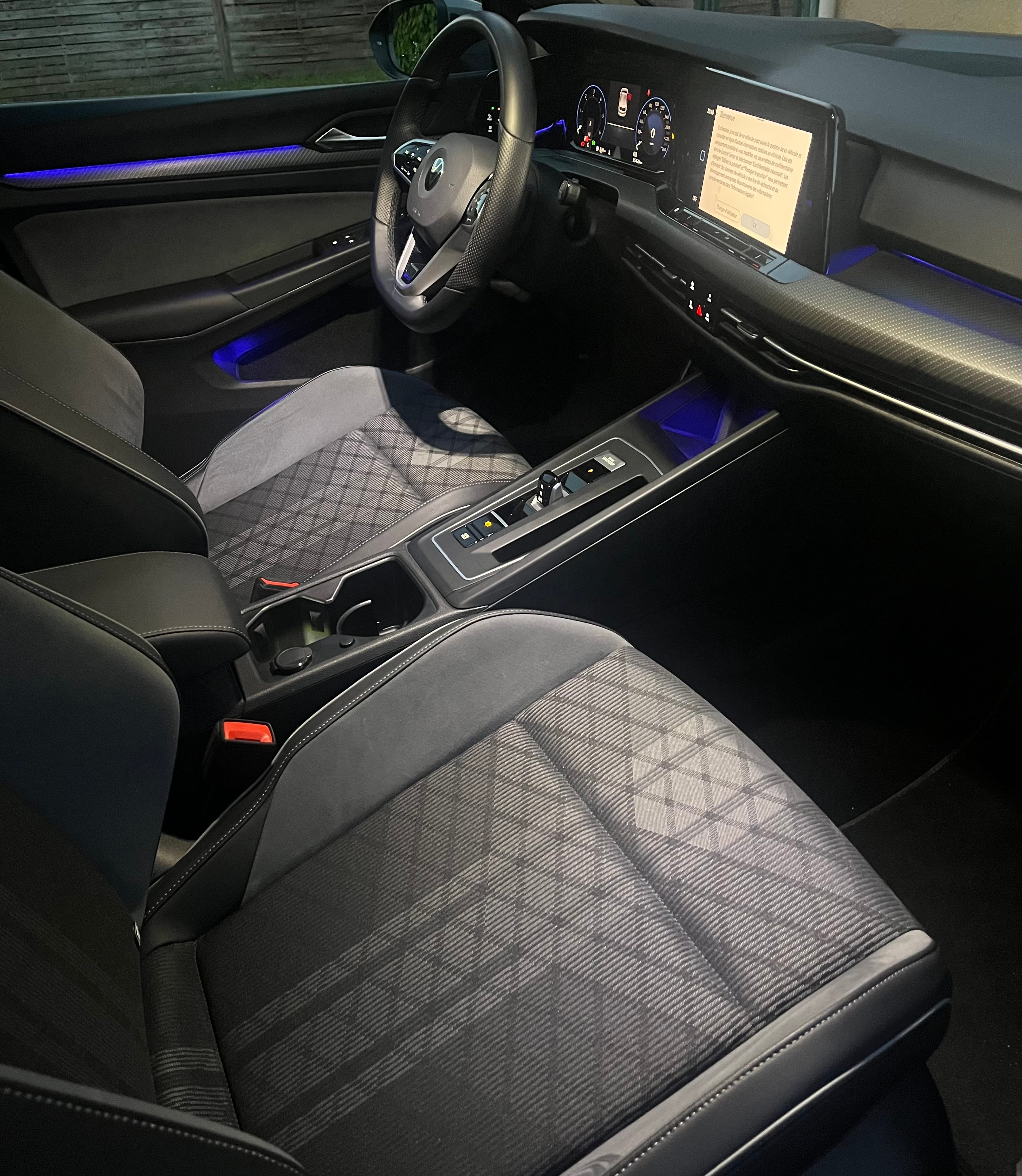 Volkswagen Golf avec Apple CarPlay