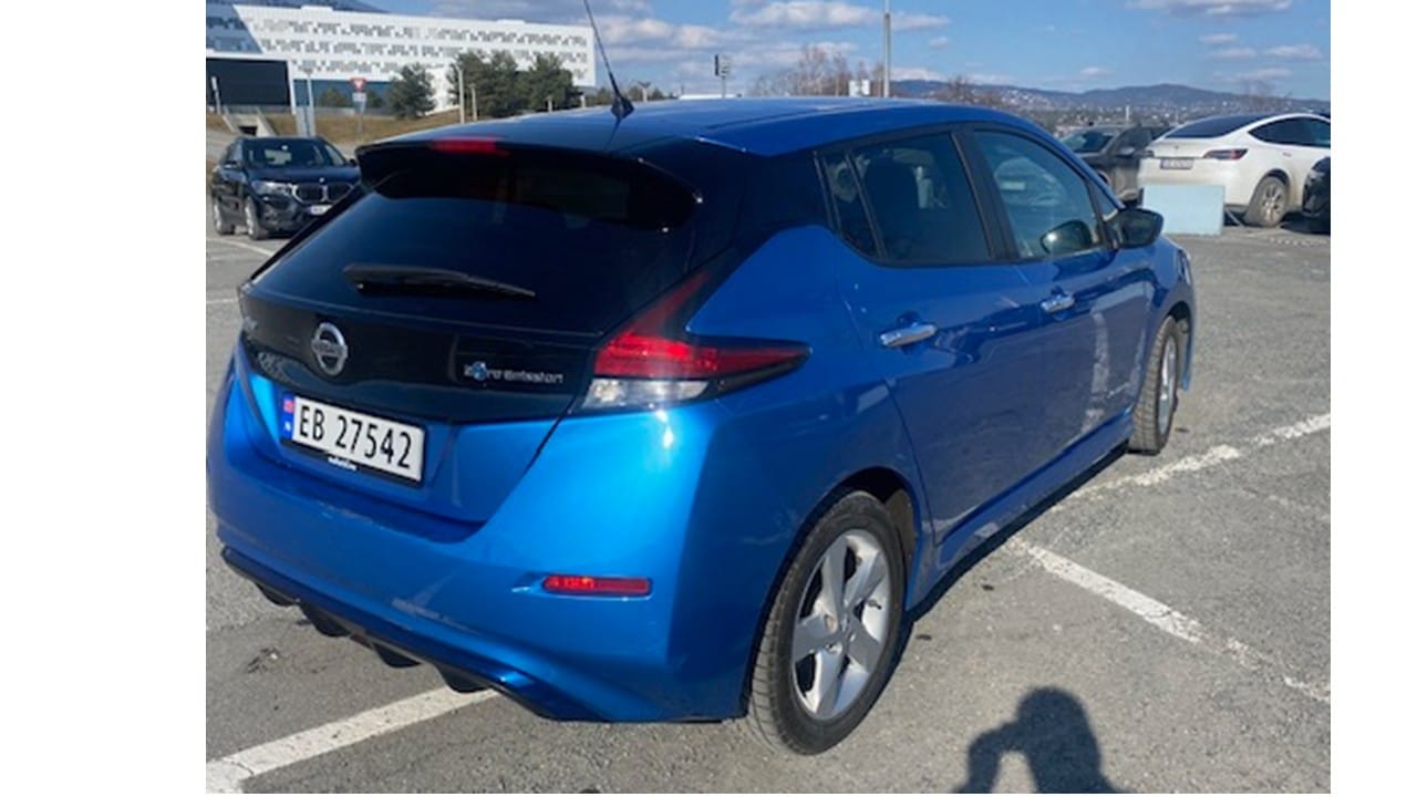 Nissan Leaf SV 40 kwH med Ryggekamera