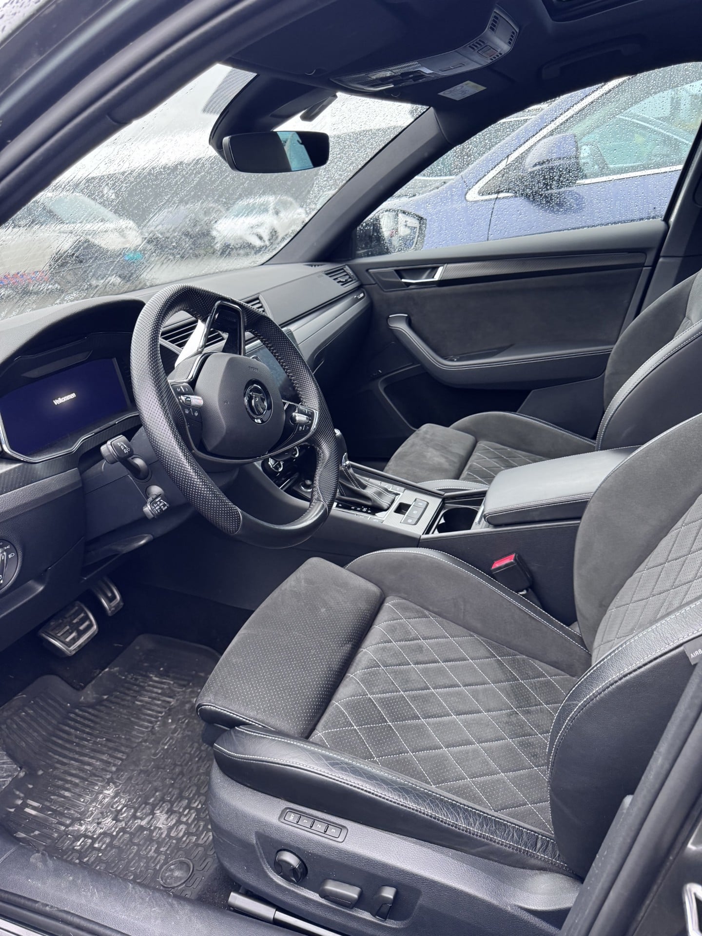 Skoda Superb Combi med GPS