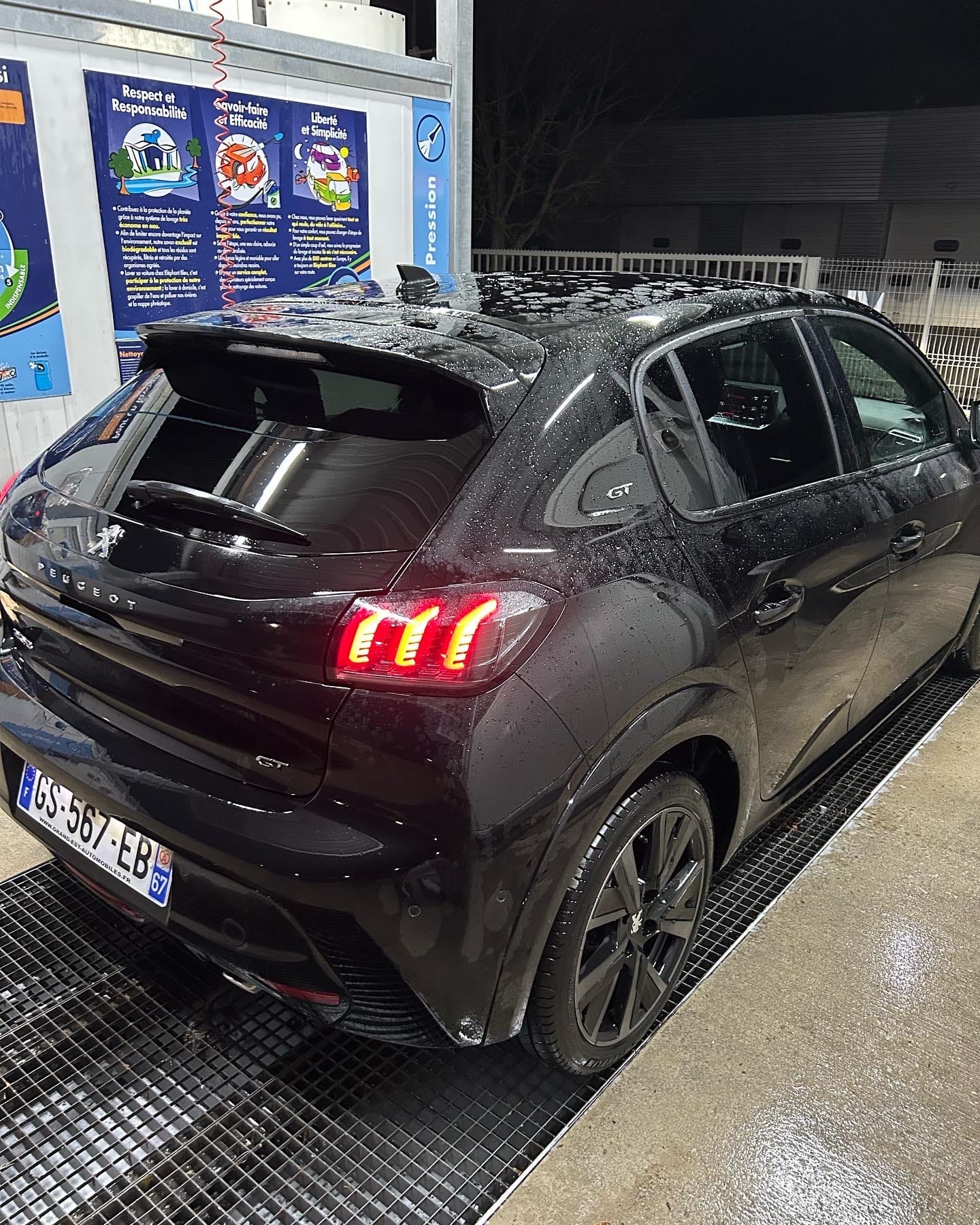 Peugeot 208 GTI avec Climatisation