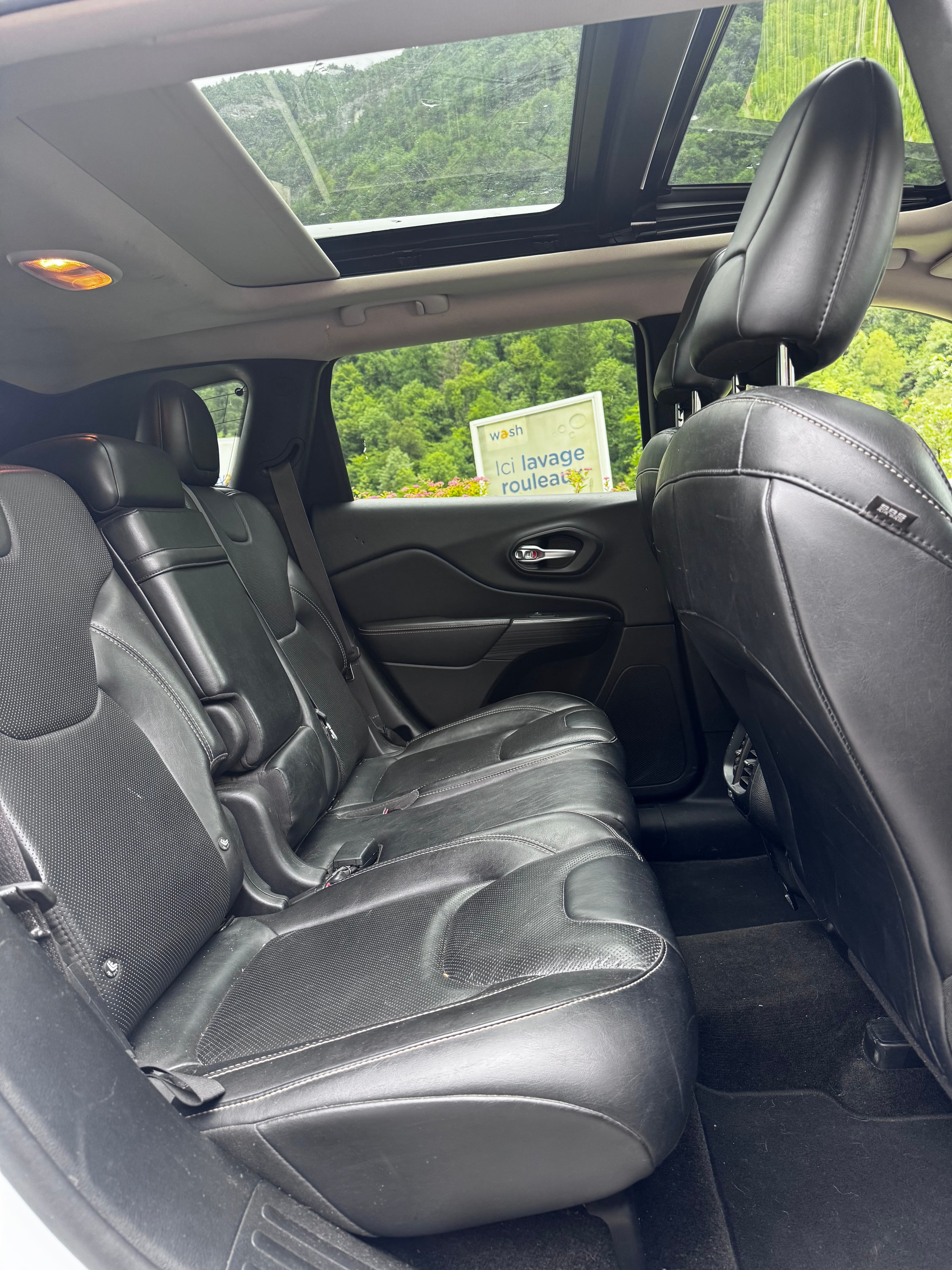 Jeep Cherokee Limited avec Climatisation