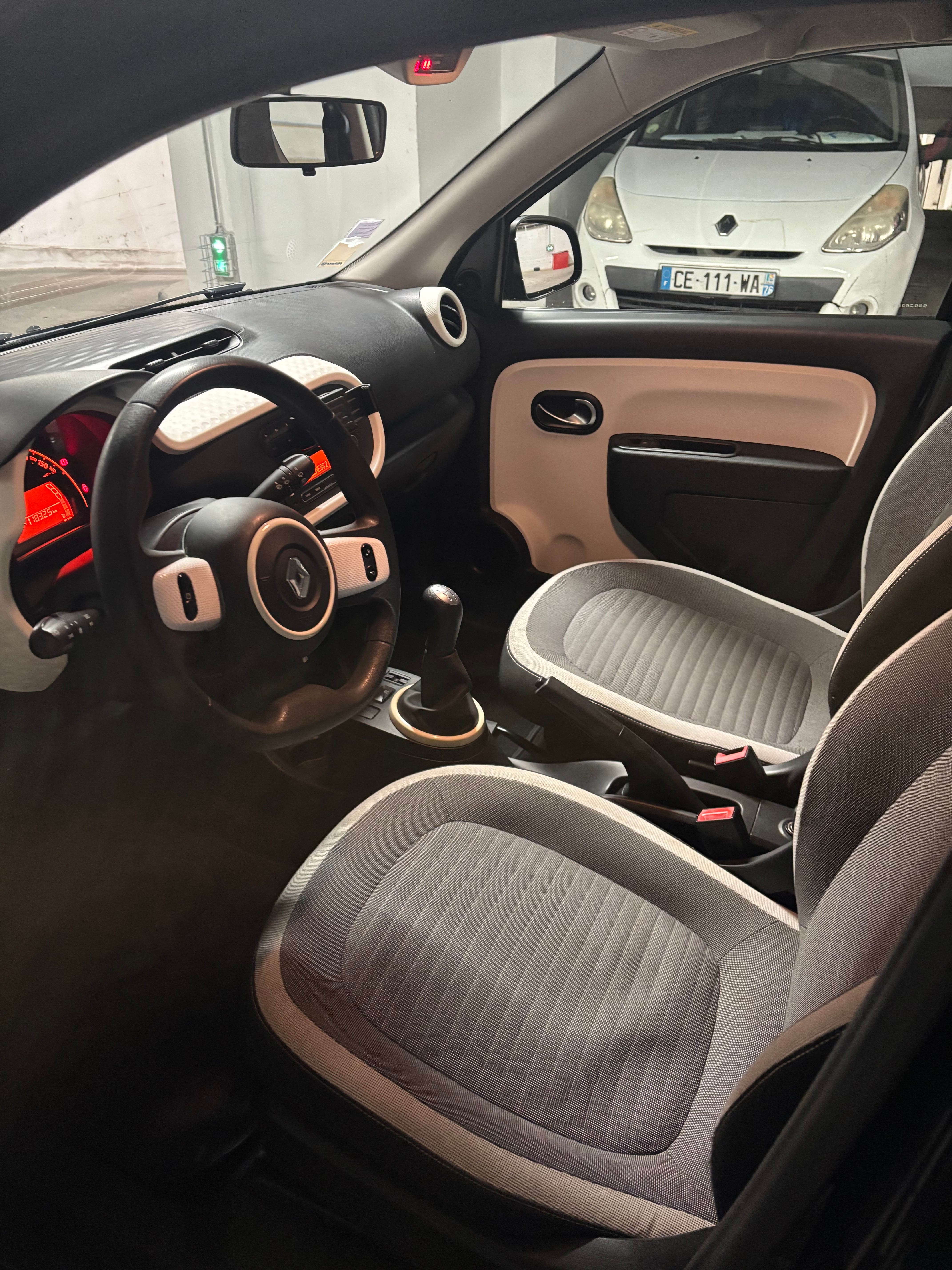 Renault Twingo III with Bluetooth audio