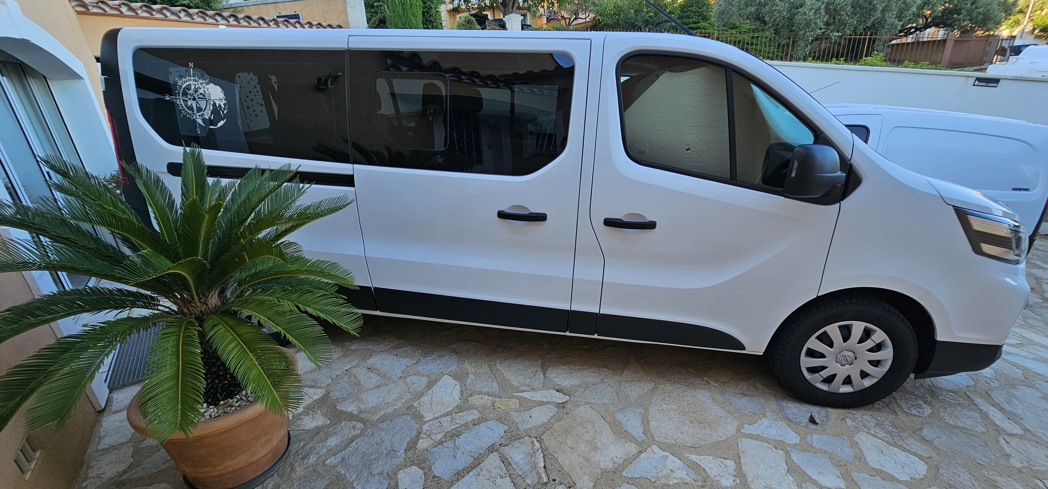 Nissan Primastar LUXURY 9 PLACES avec Climatisation