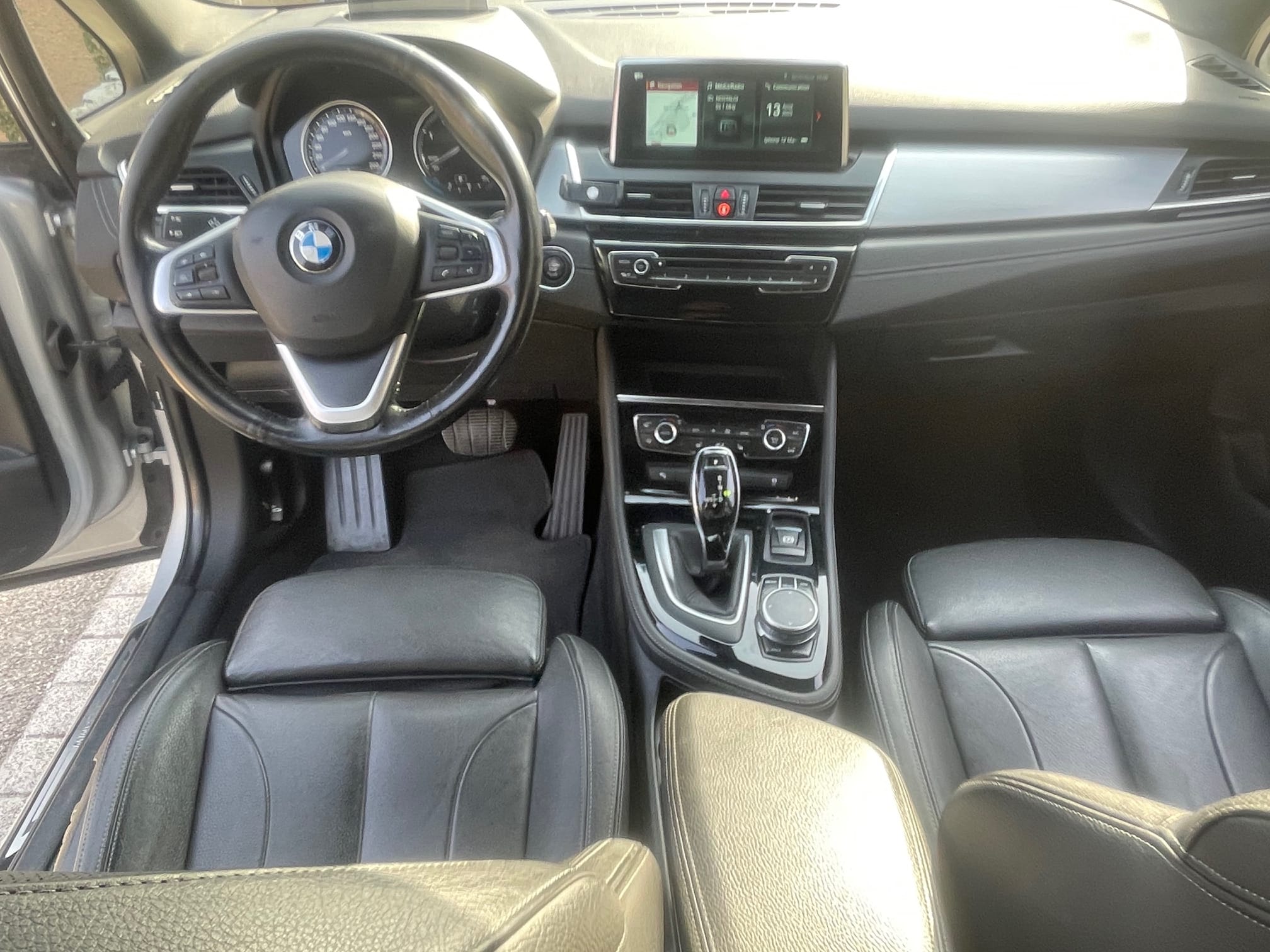 BMW Série 2 Gran Tourer 4 roues motrices avec GPS