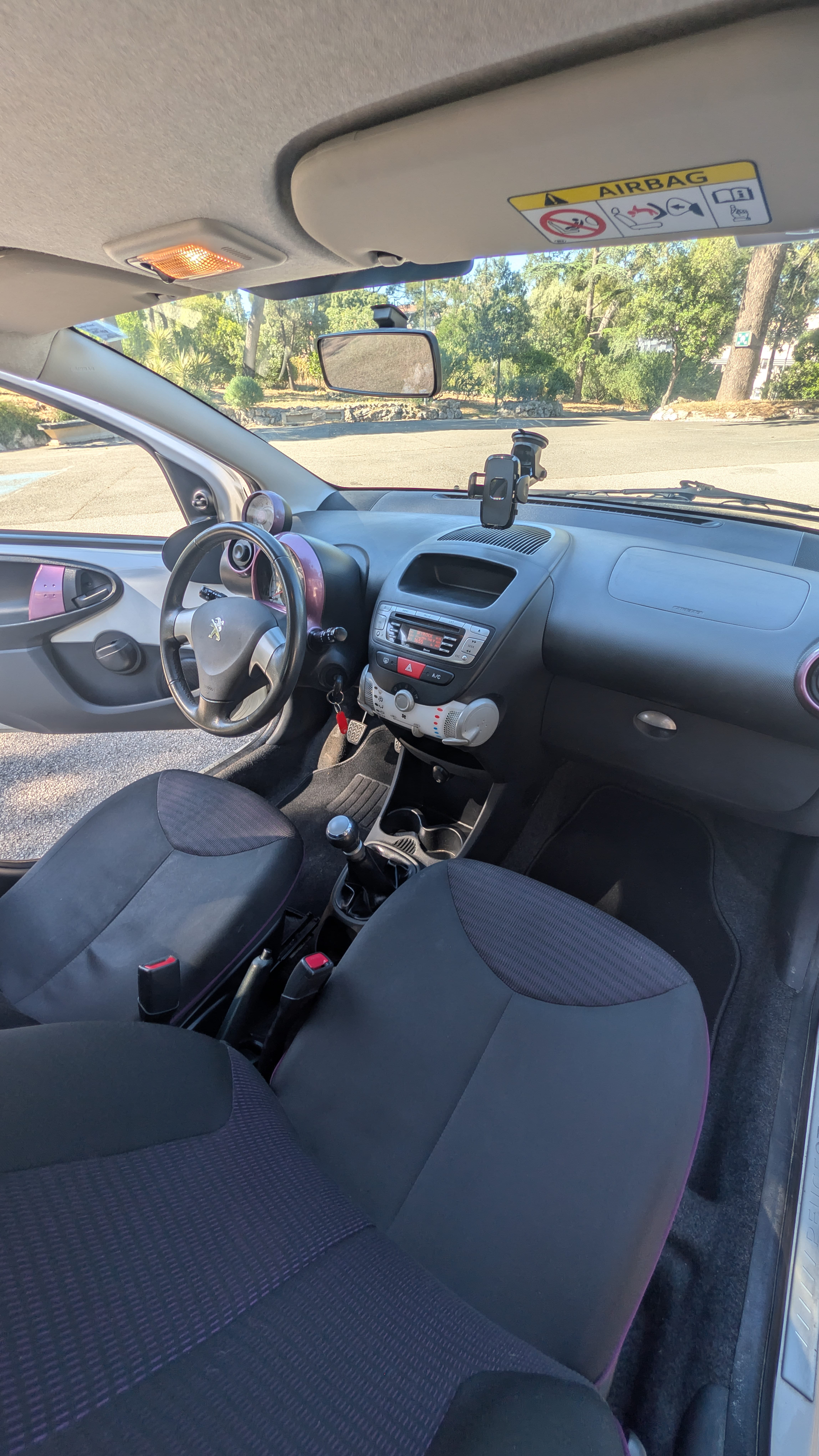 Peugeot 107 avec Port USB