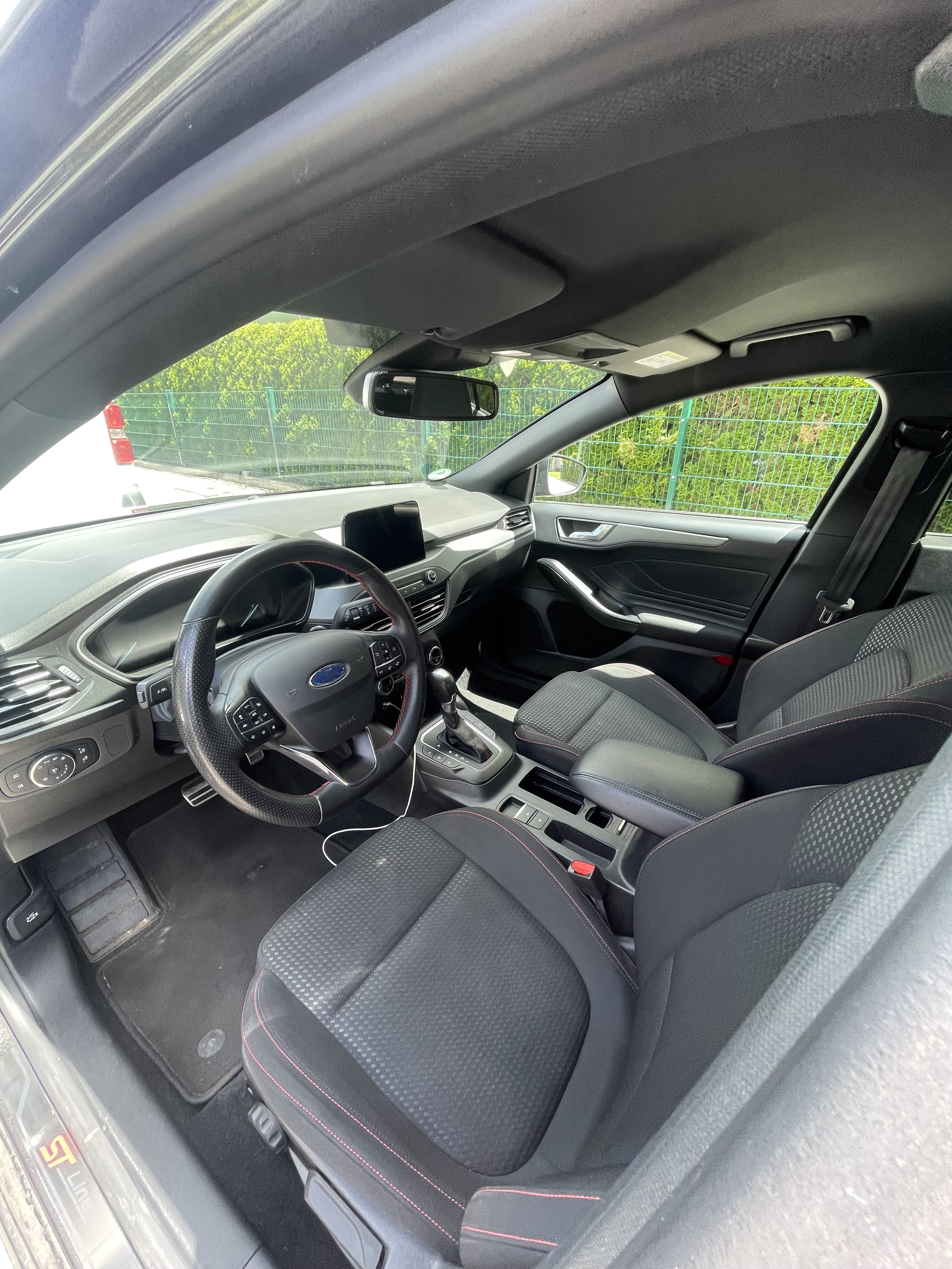 Ford Focus Turnier 1.0 EcoBoost mit Navigationsgerät