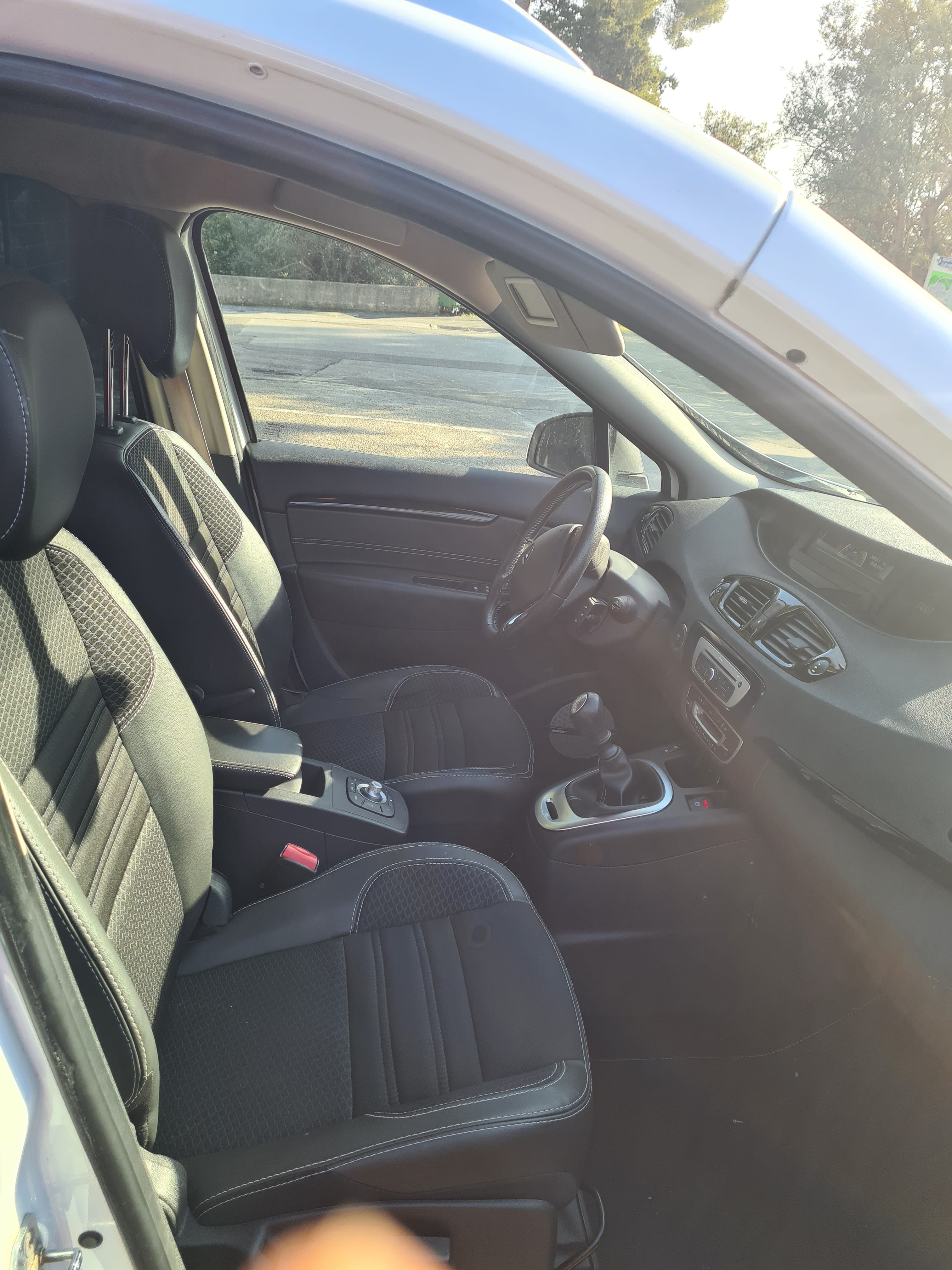 Renault Grand Scenic avec GPS