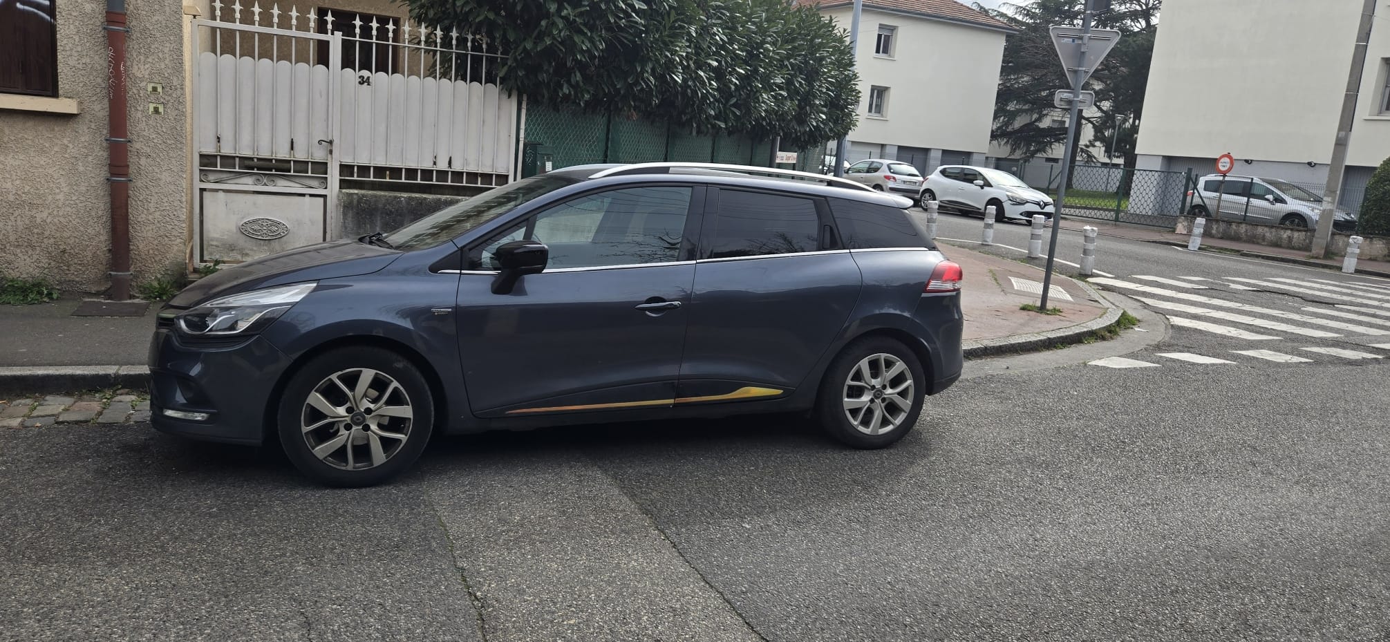 Renault Clio Estate 0.9tce avec Climatisation