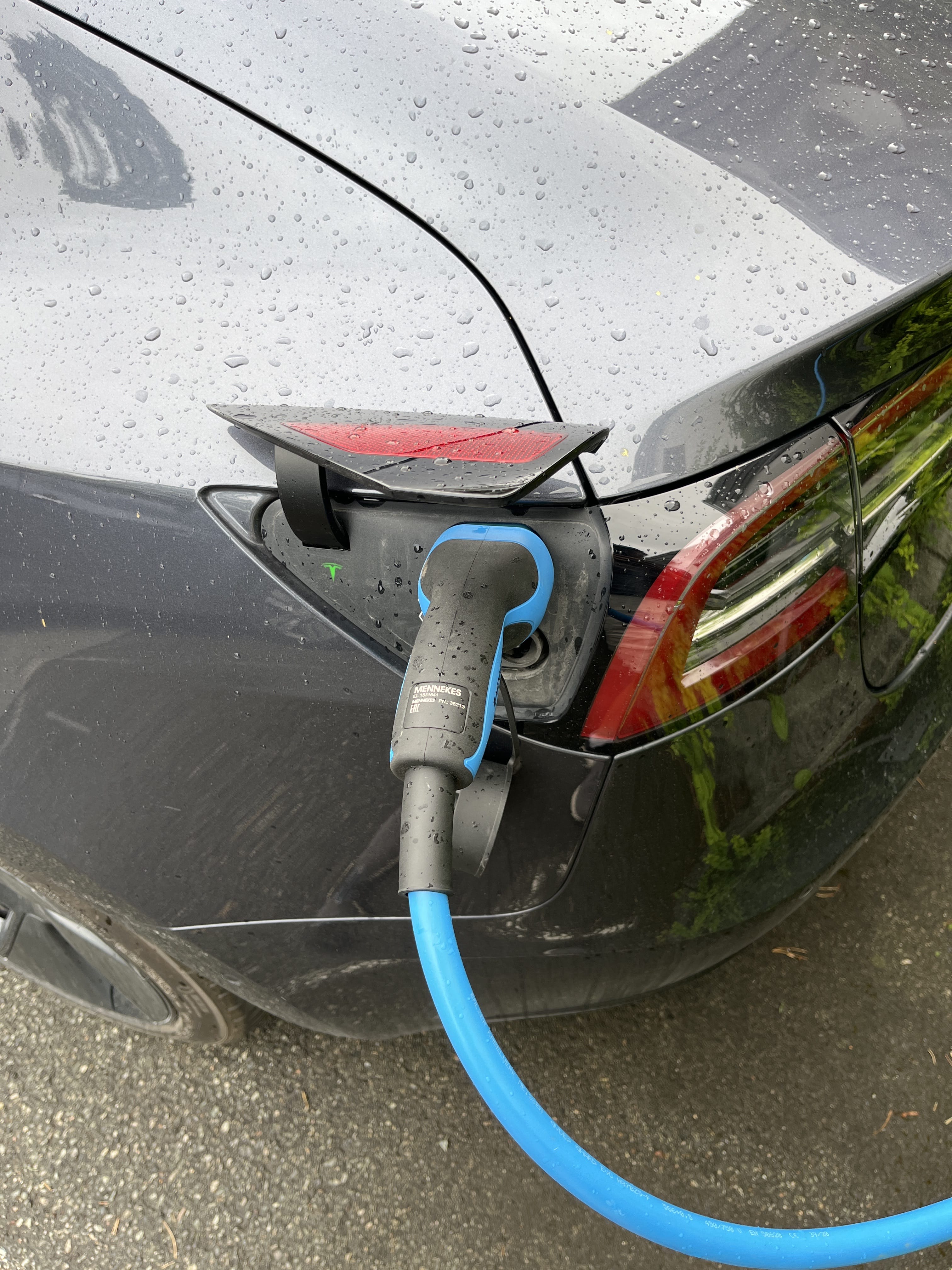 Tesla Model 3 med Bluetooth audio