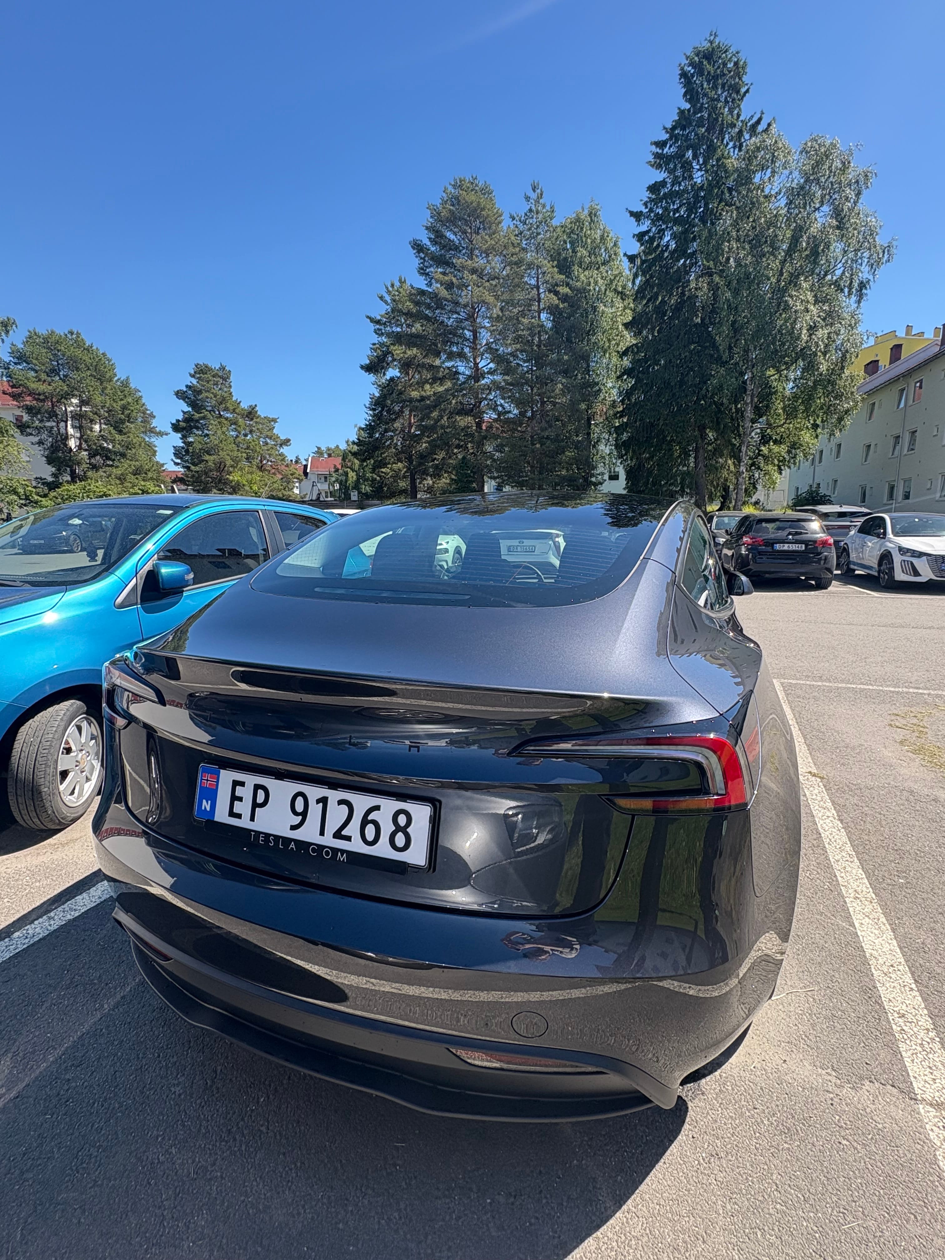 Tesla Model 3 med Ryggekamera