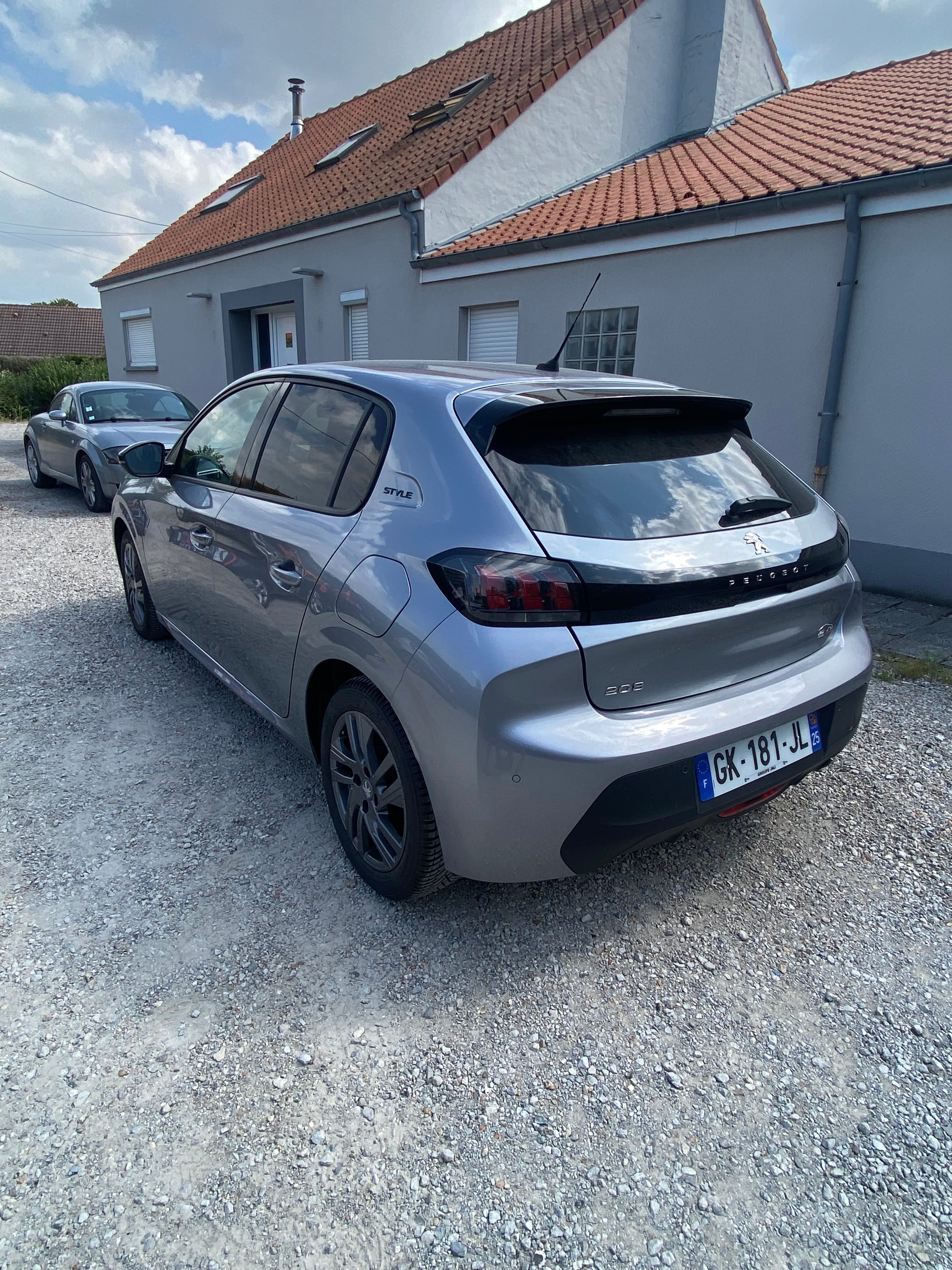 Peugeot 208 avec Climatisation