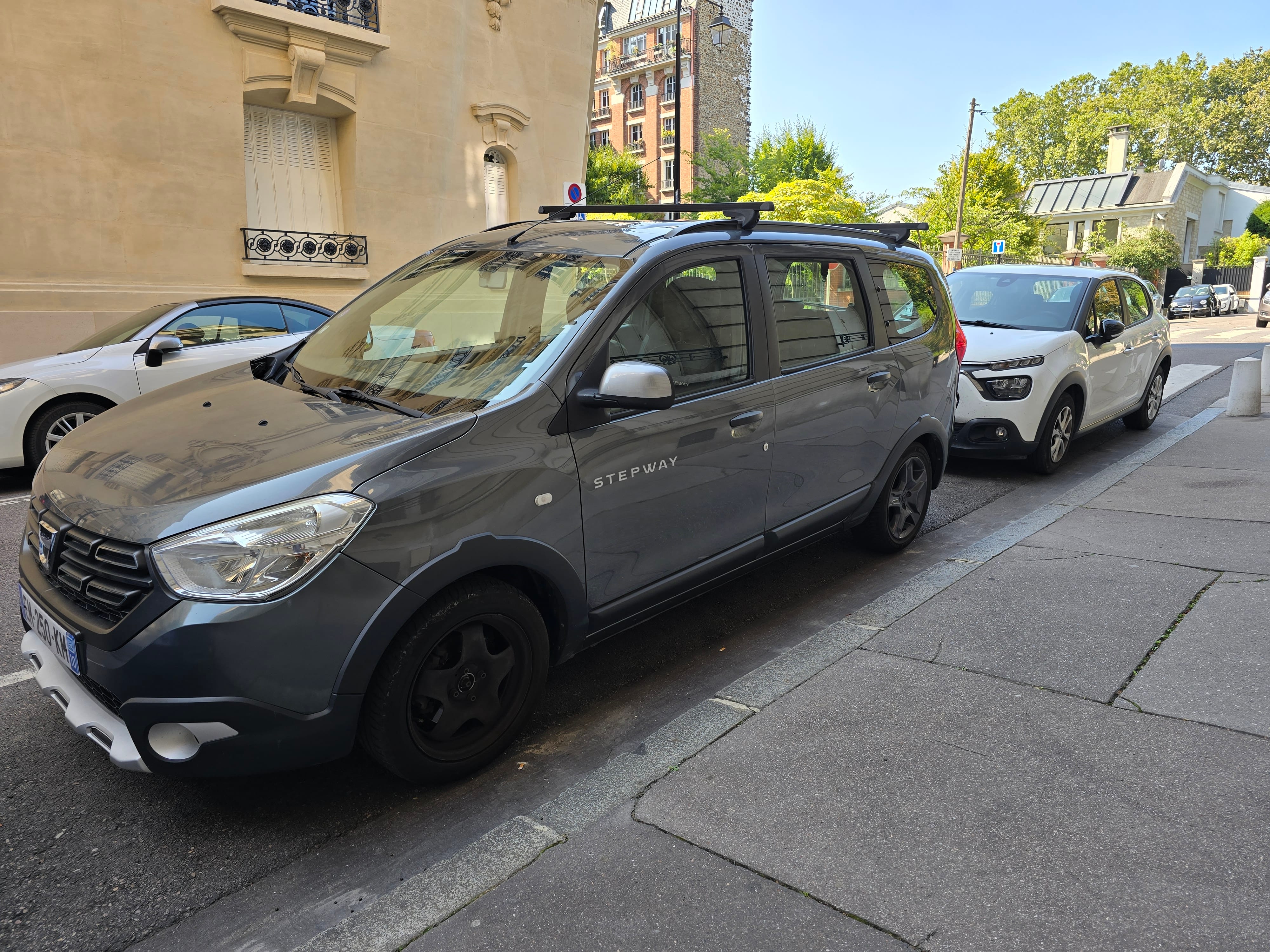 Dacia Lodgy TCE 115, 2017, Essence 95, 7 places
