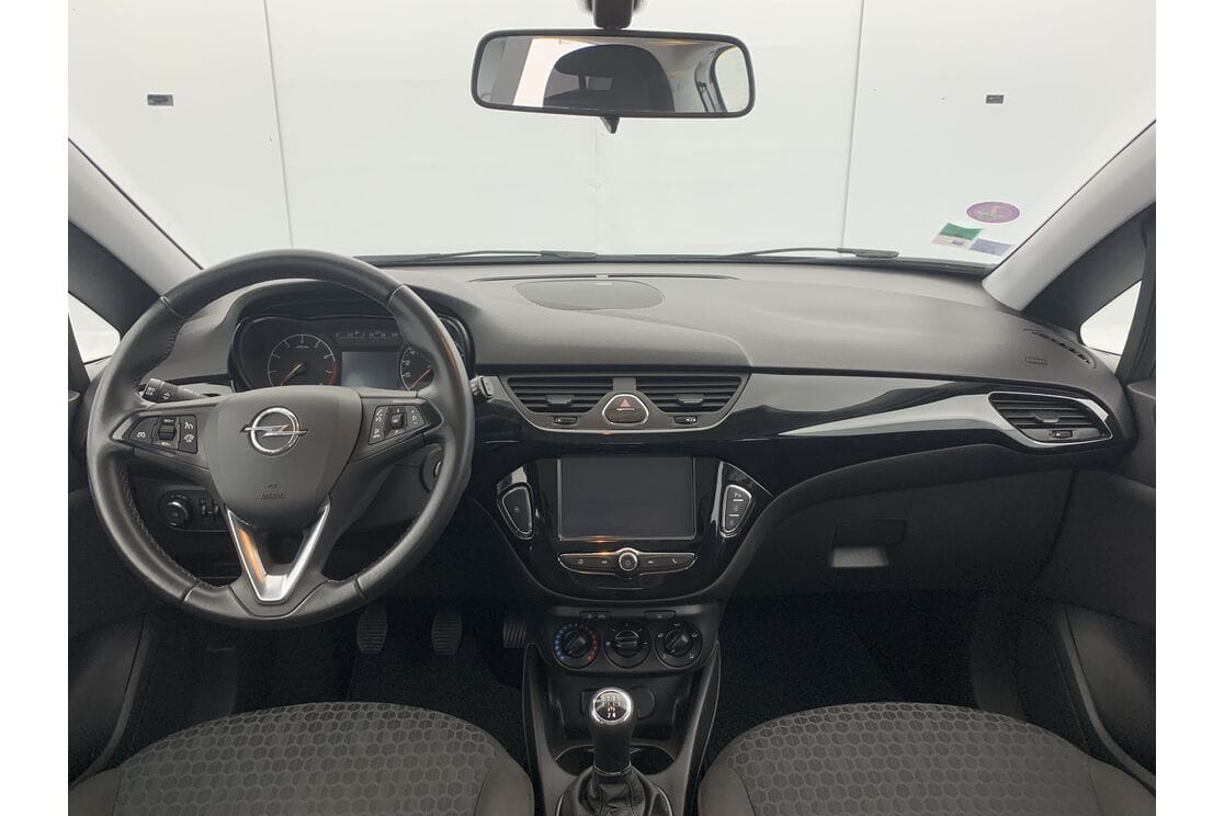 Opel Corsa avec Siège bébé