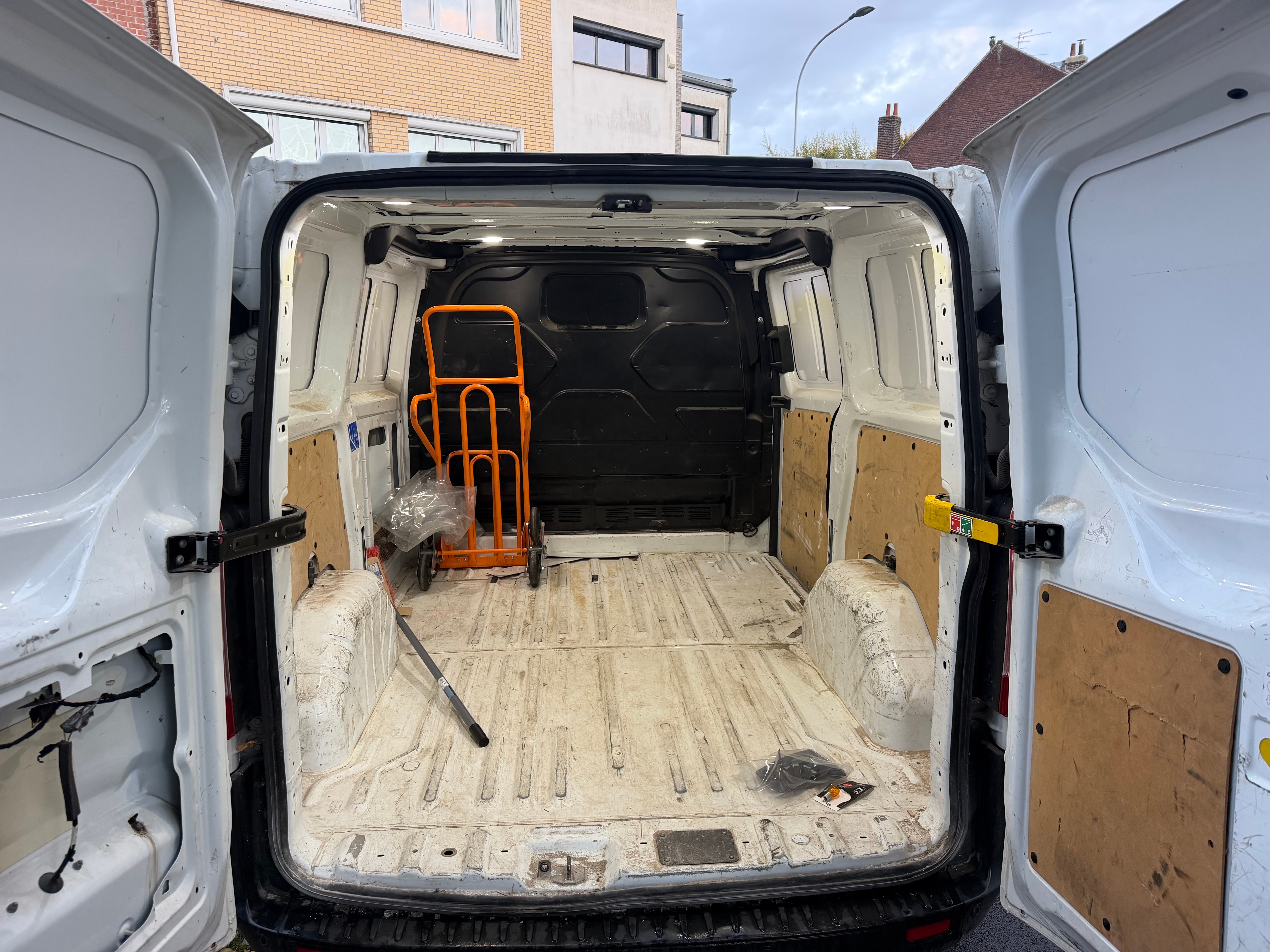 Ford Transit Custom Fourgon avec Autoradio