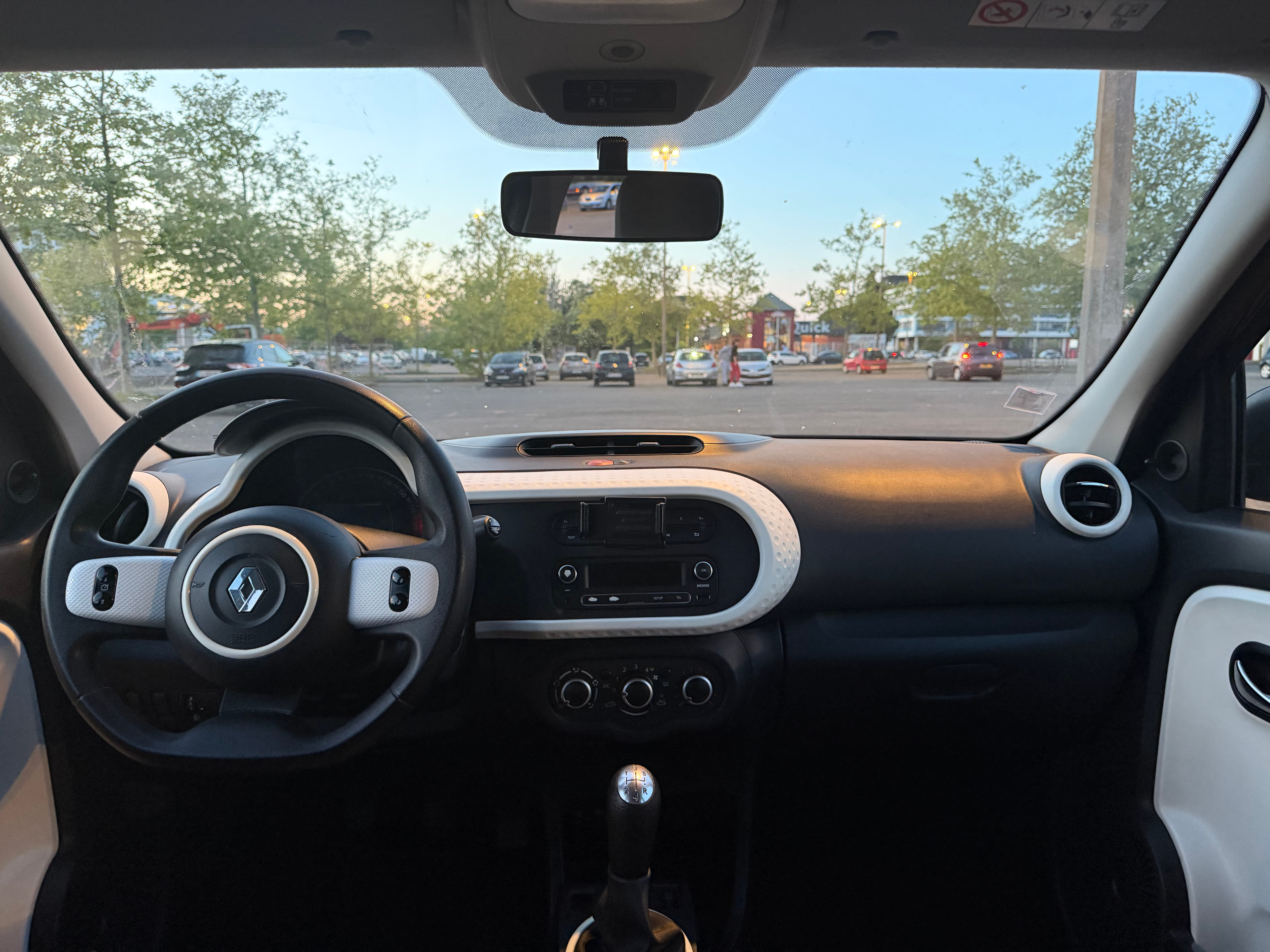 Renault Twingo III 1.0 SCE met Bluetooth audio