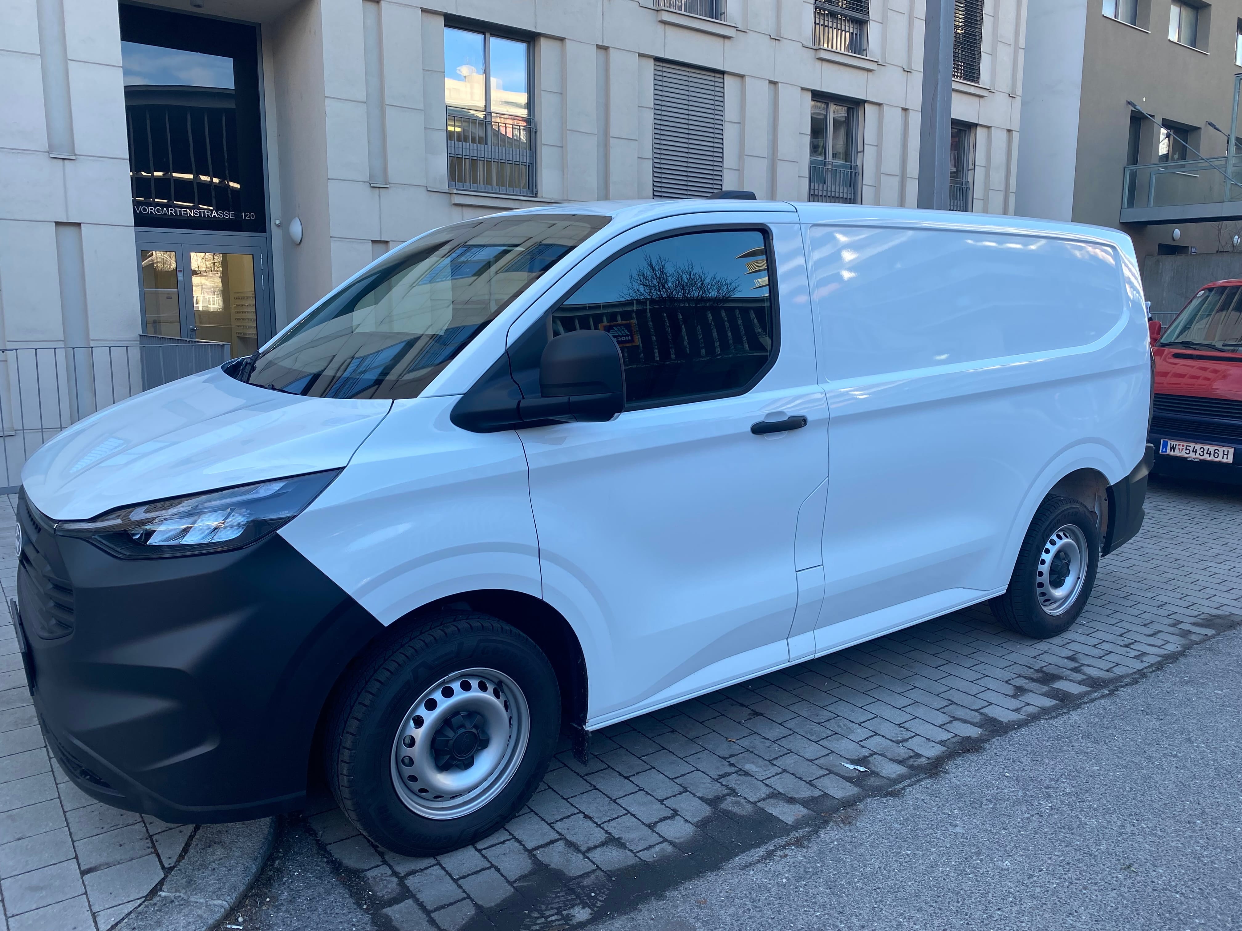 Ford Transit Custom Kastenwagen mit Klimaanlage