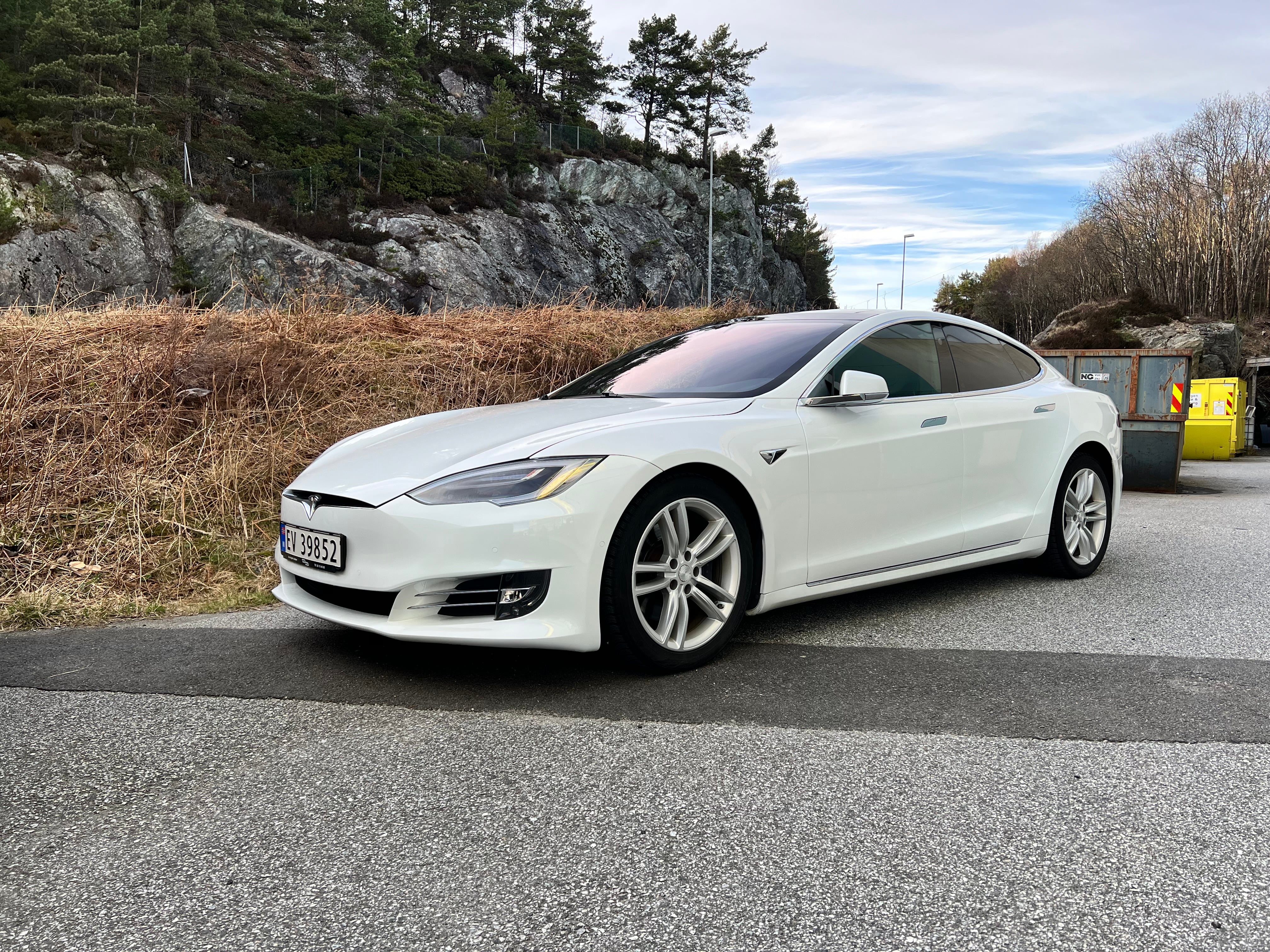 Tesla Model S med Firehjulstrekk
