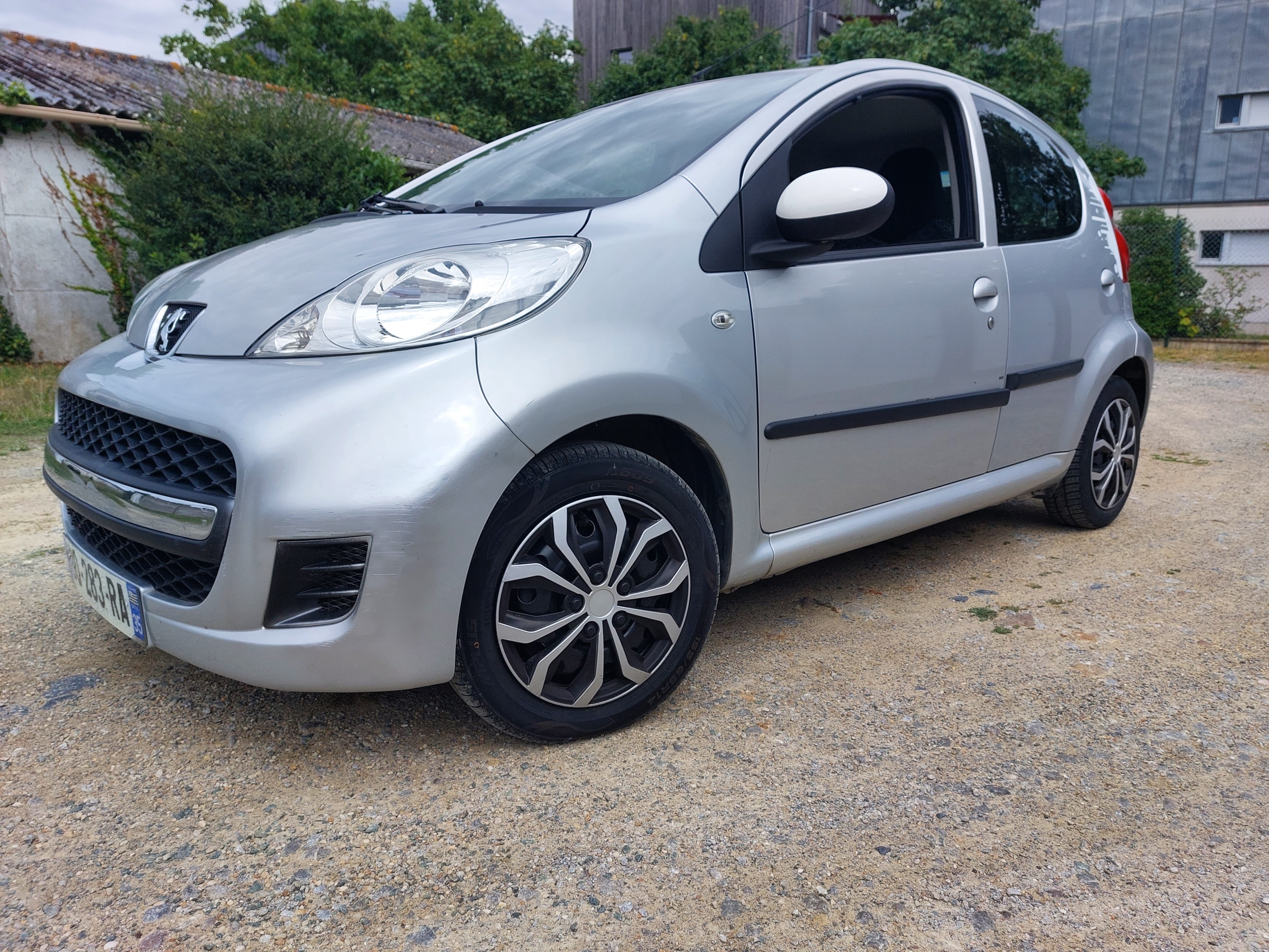 Peugeot 107, 2011, Essence 95