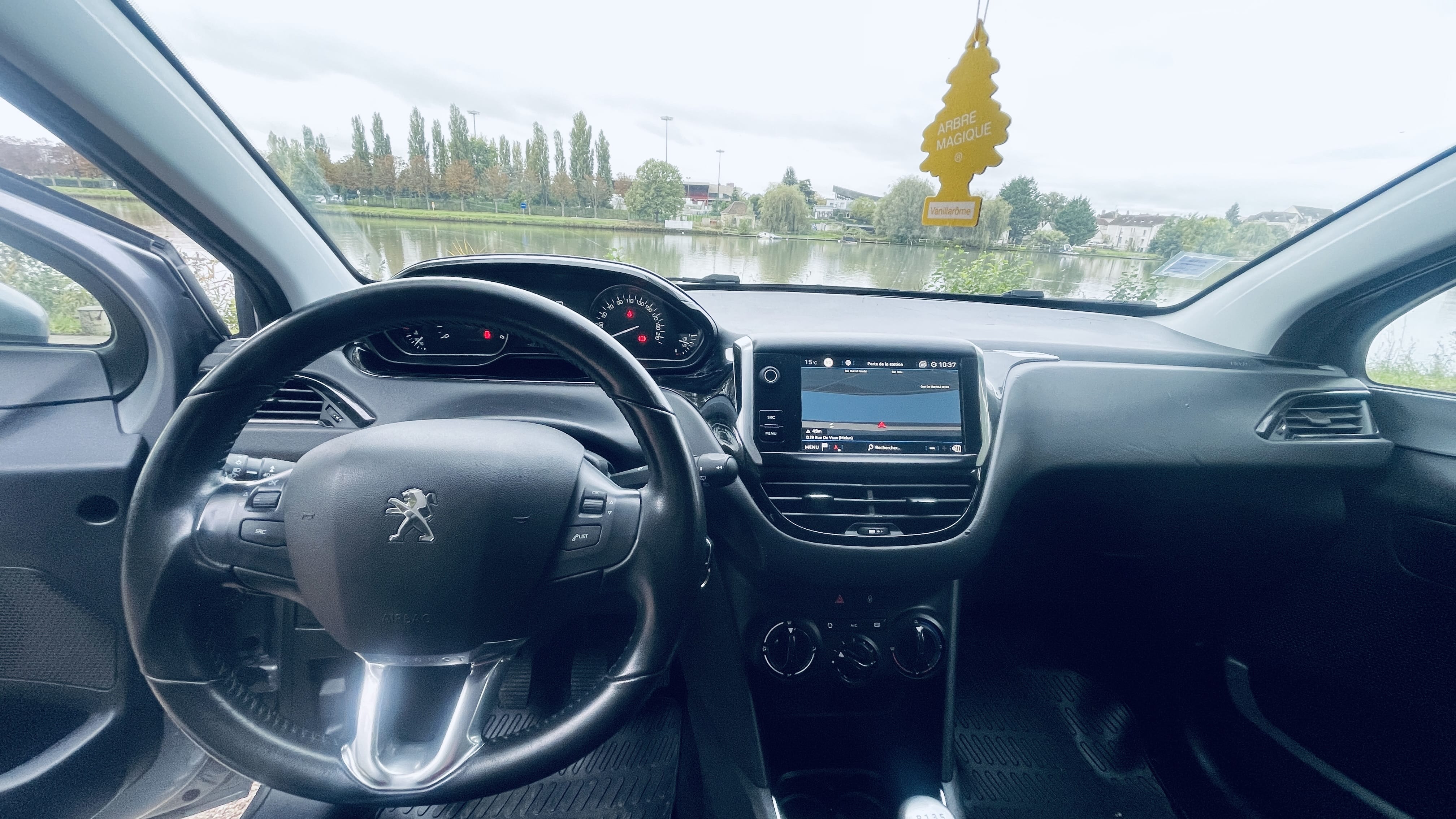 Peugeot 208 1.5 HDI