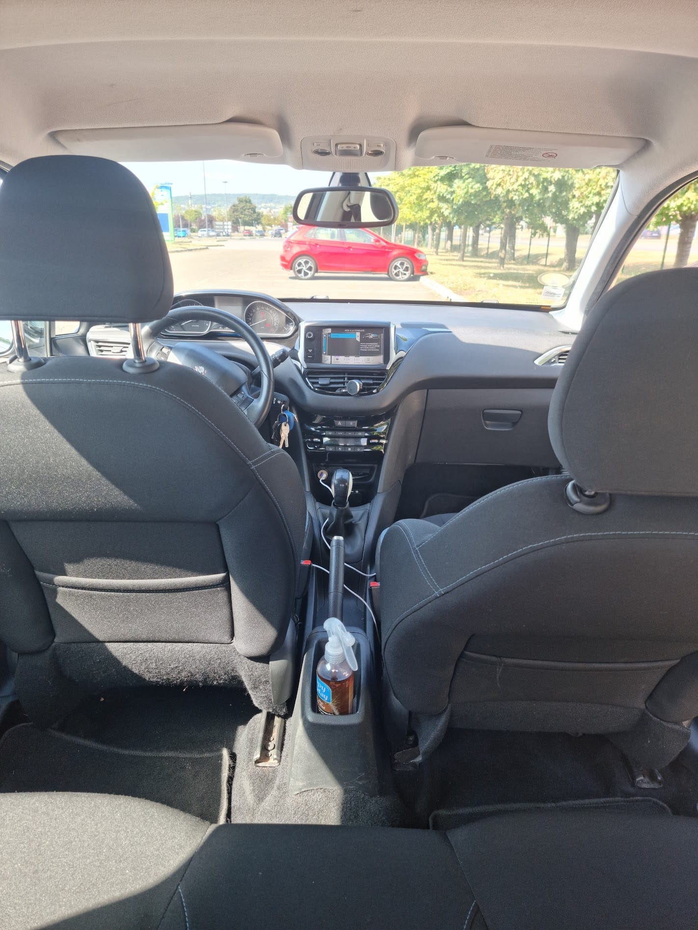 Peugeot 208 1.4 HDI avec Entrée audio / iPod
