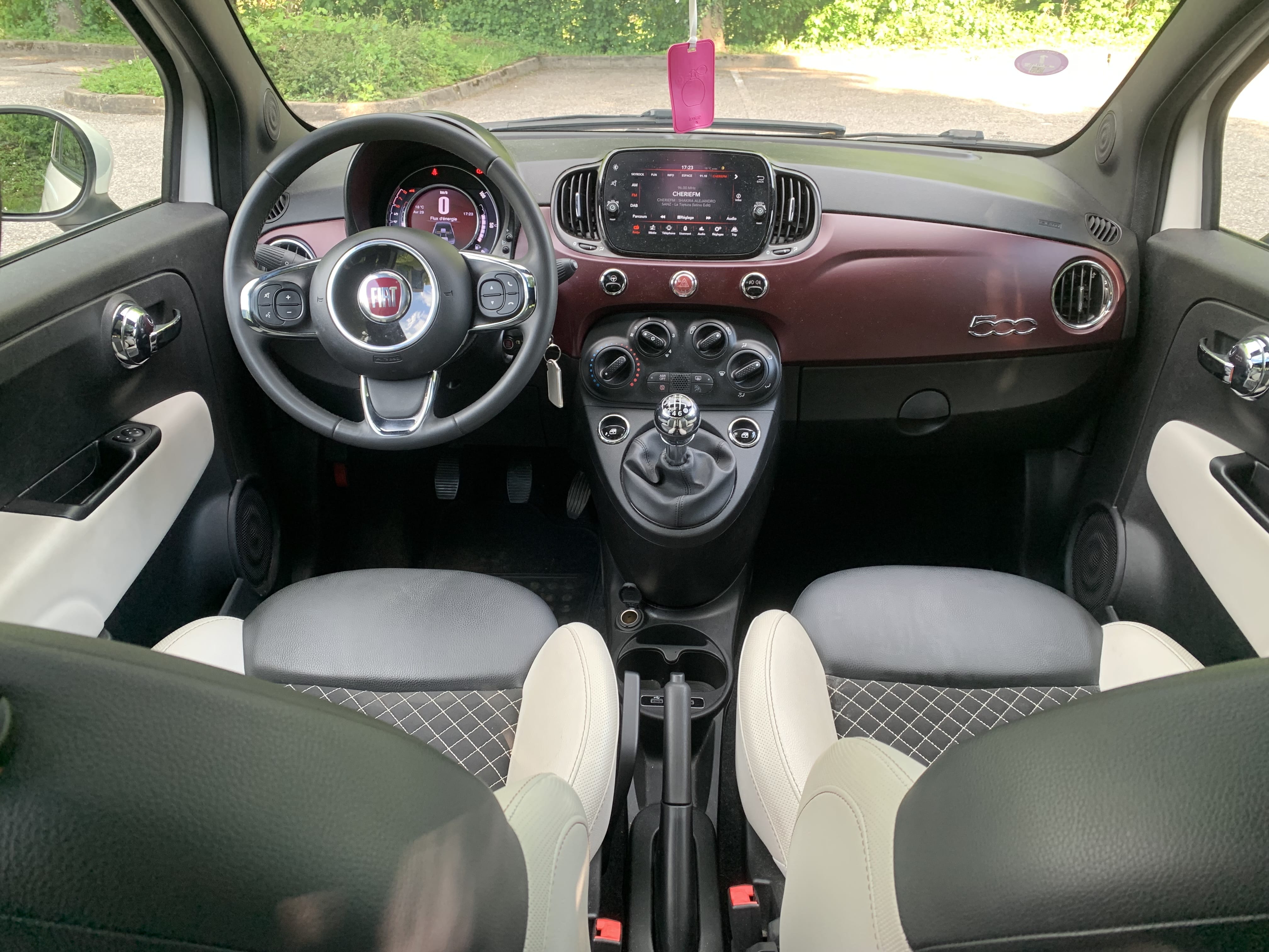Fiat 500 Hybride Star »toit panoramique avec Régulateur de vitesse