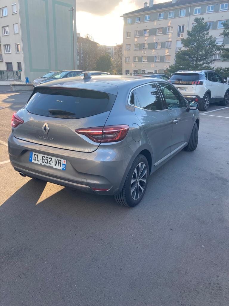 Renault Clio V FULL OPTIONS avec GPS