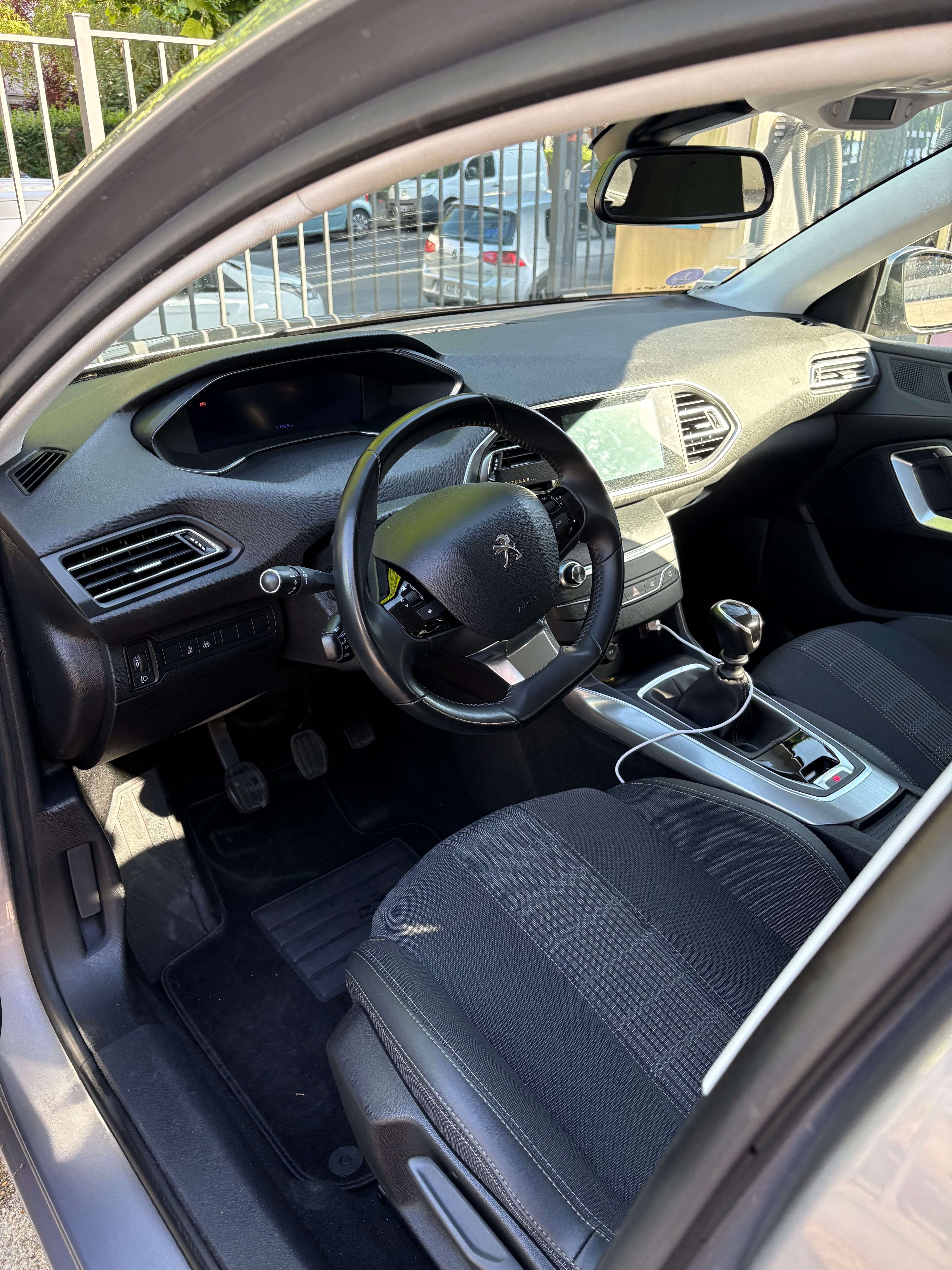Peugeot 308 SW avec GPS