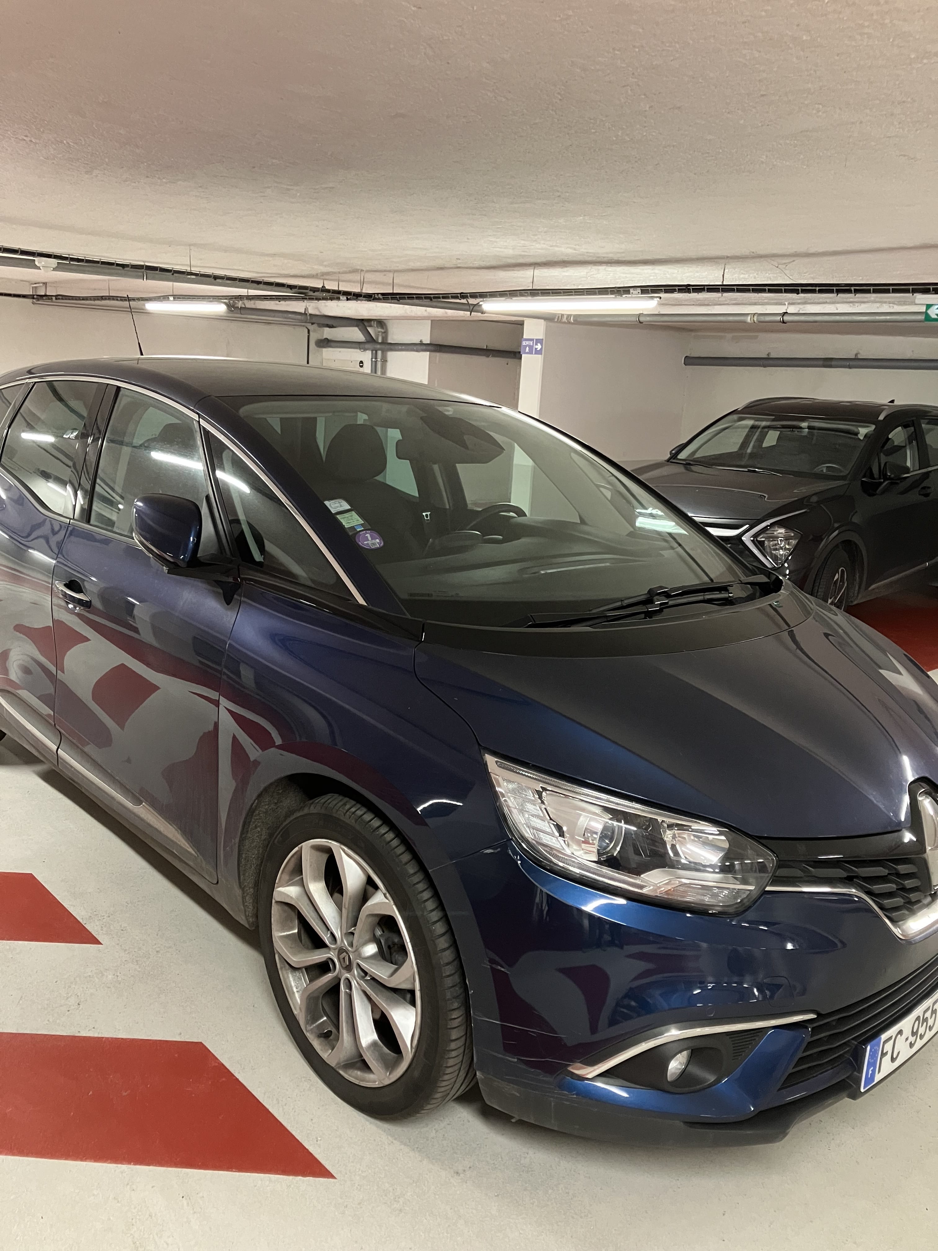 Renault Scenic, 2019, Essence 95