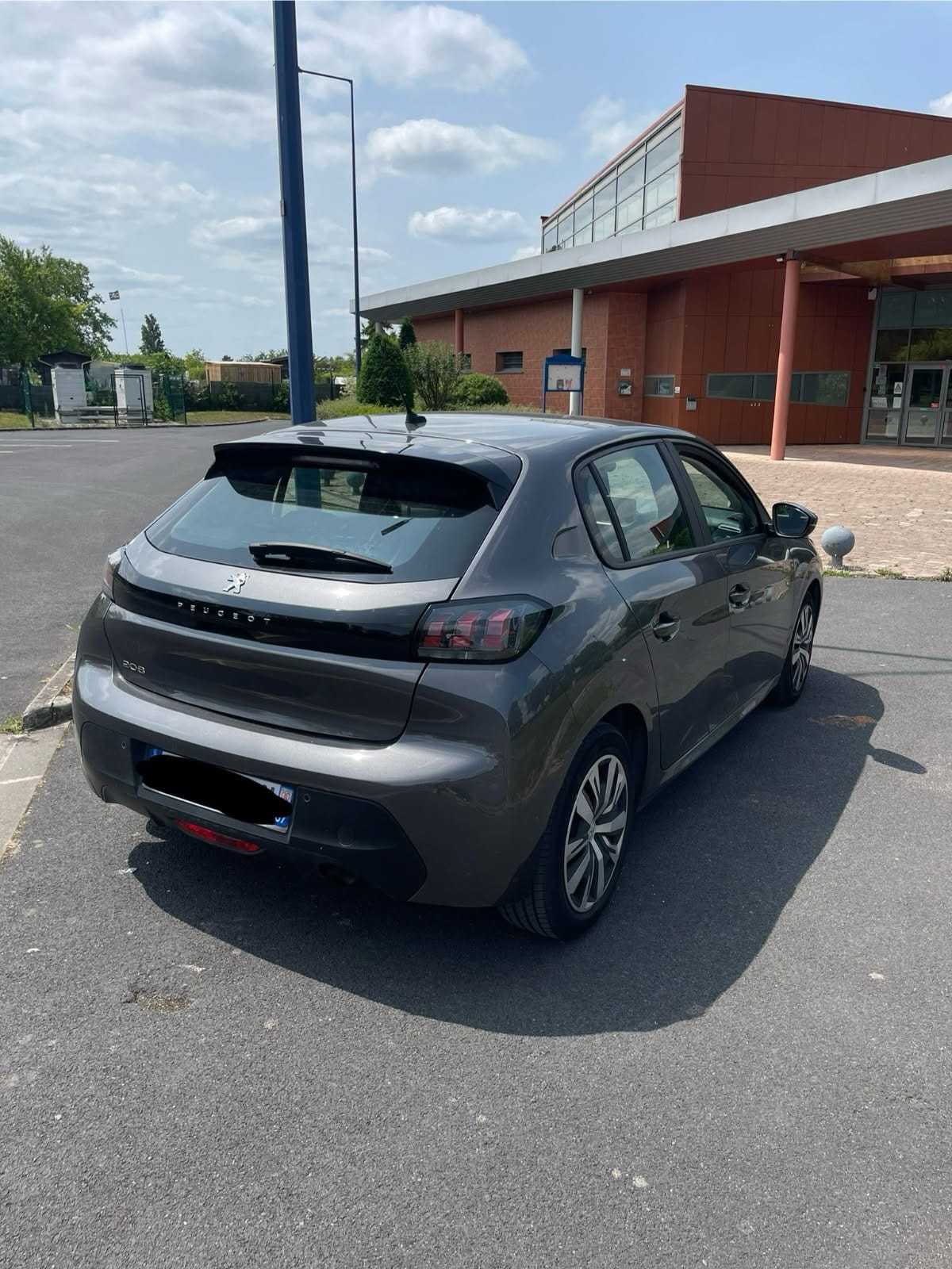 Peugeot 208 with Air conditioning