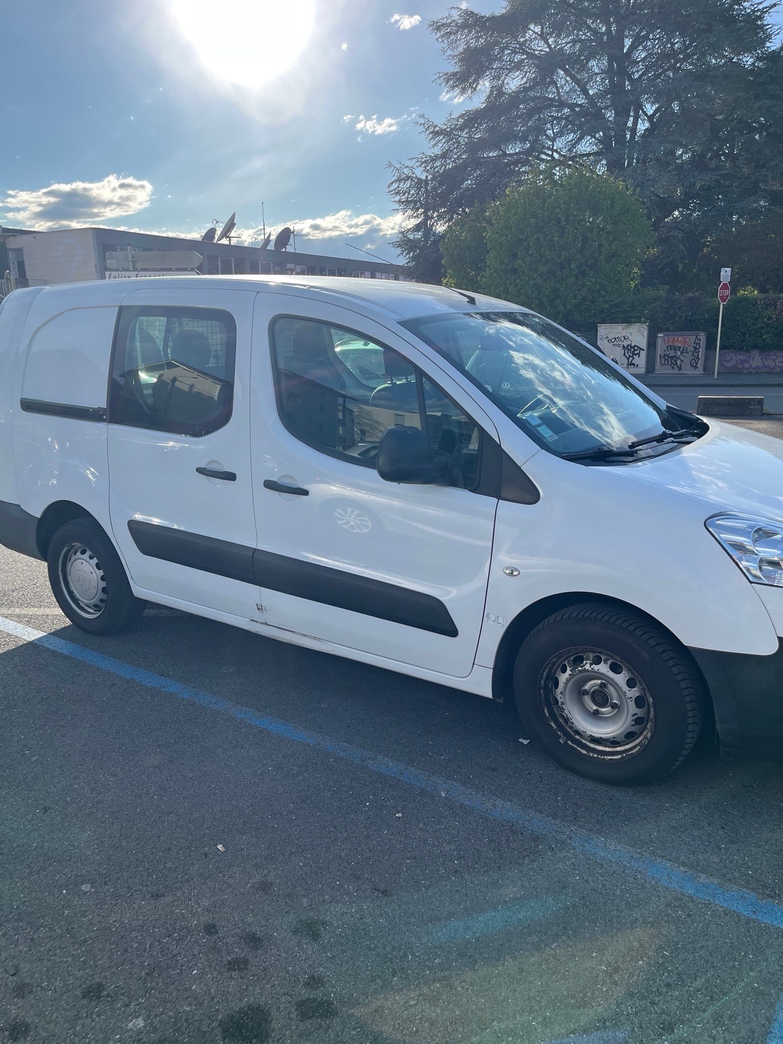 Peugeot Partner Tepee avec Pneus neige