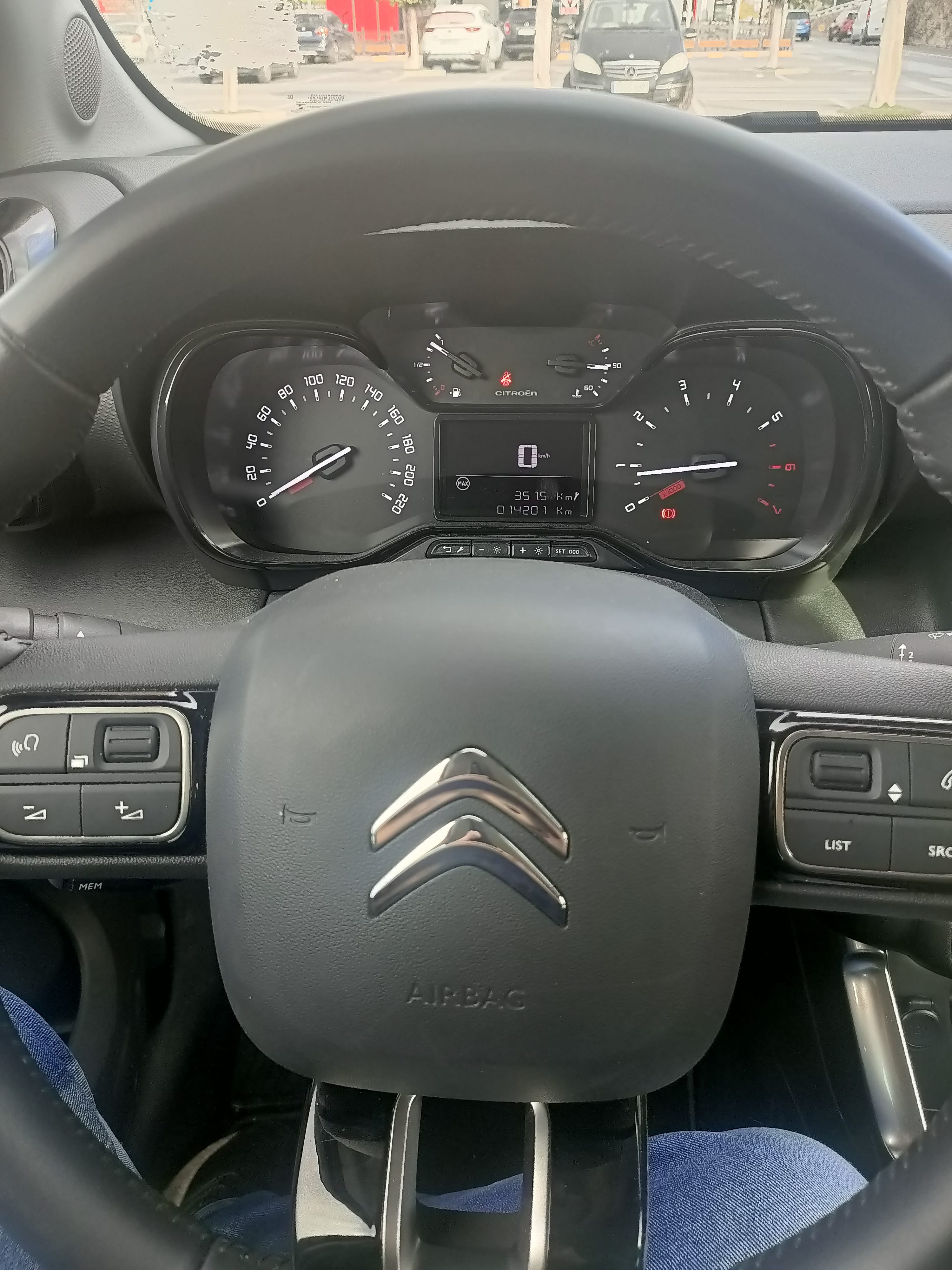 Citroen C3 Aircross med Lydinngang