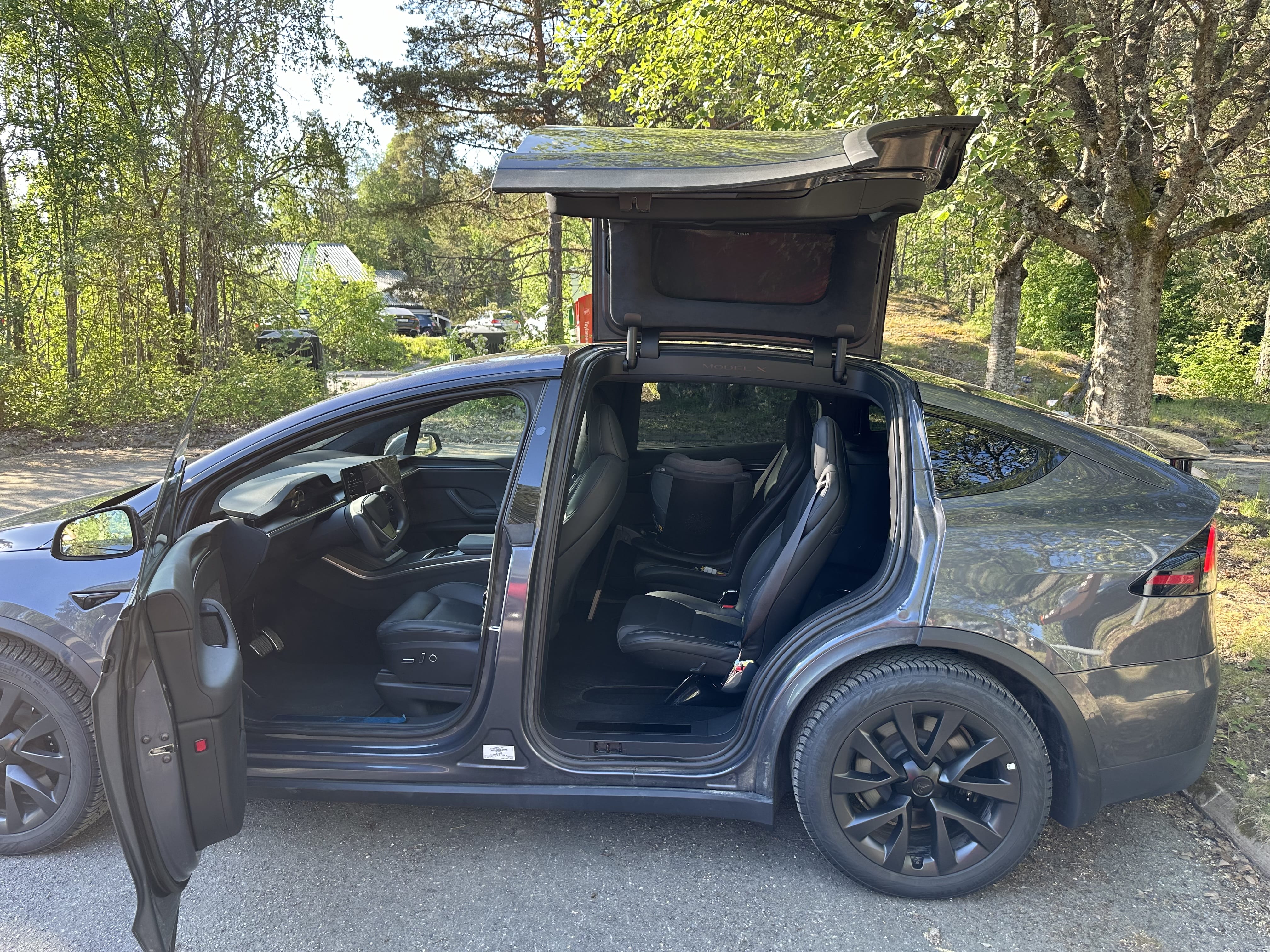 Tesla Model X Plaid med Aircondition