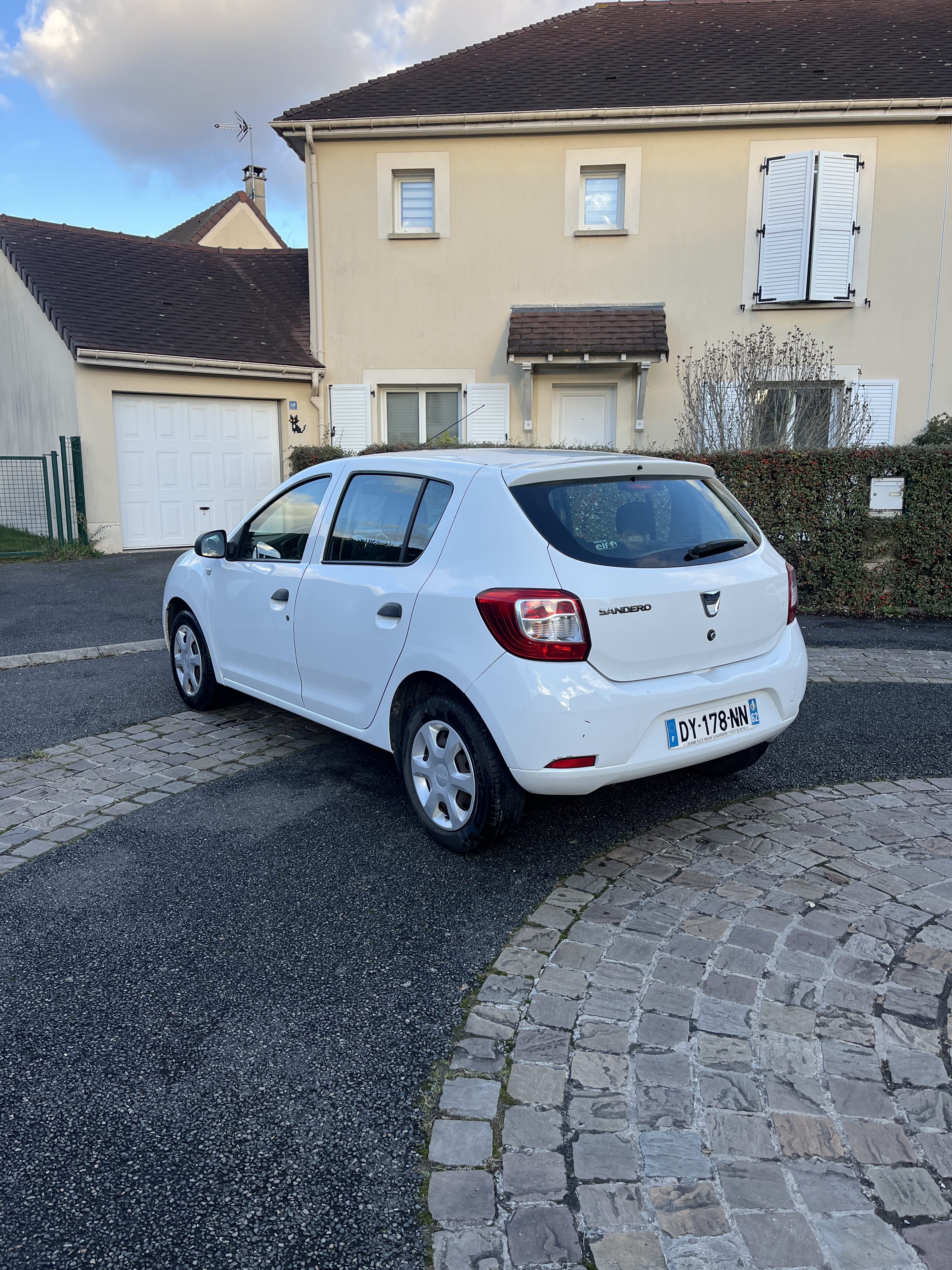 Dacia Sandero avec Audio Bluetooth
