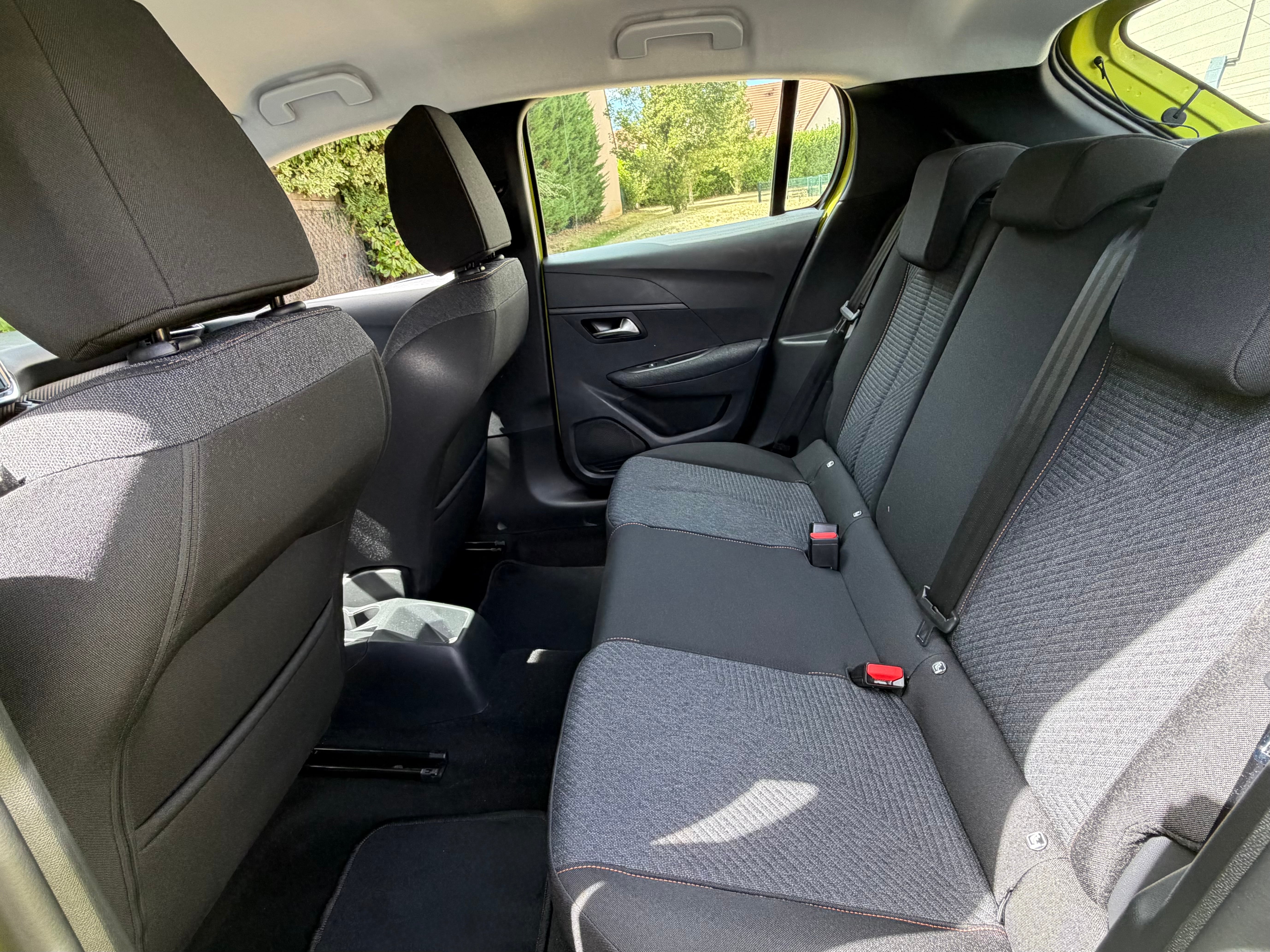Peugeot 208 Boite automatique avec Android Auto